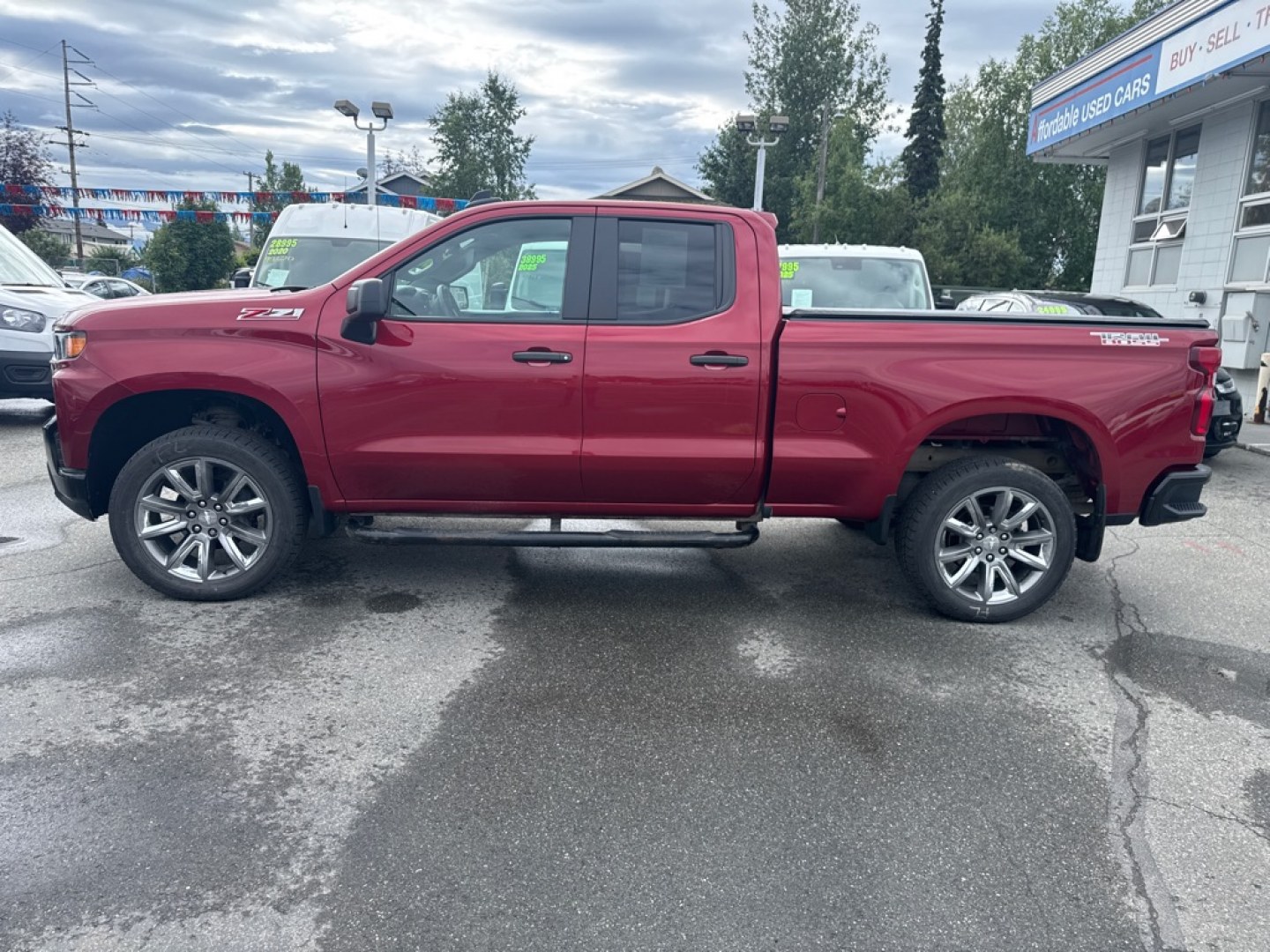 2019 MAROON CHEVROLET SILVERADO 1500 TRAIL BOSS CUSTOM (1GCRYCEF2KZ) with an 5.3L engine, Automatic transmission, located at 929 East 8th Ave, Anchorage, AK, 99501, (907) 274-2277, 61.214783, -149.866074- Photo#1