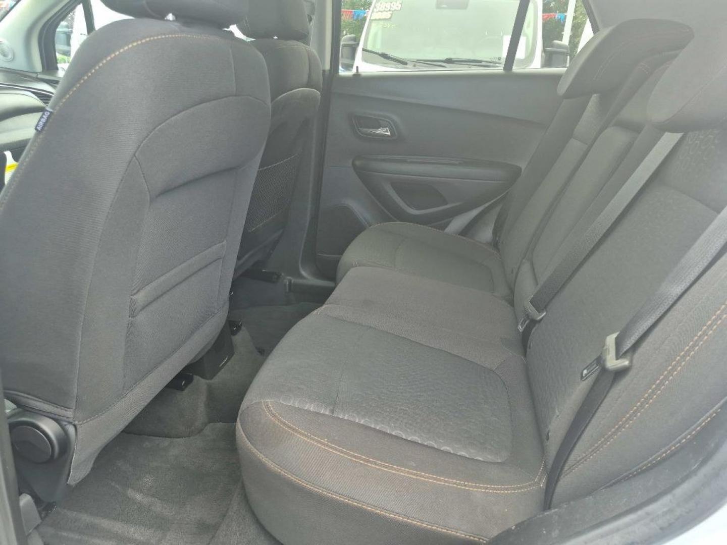 2018 SILVER CHEVROLET TRAX LS (3GNCJNSB7JL) with an 1.4L engine, Automatic transmission, located at 929 East 8th Ave, Anchorage, AK, 99501, (907) 274-2277, 61.214783, -149.866074- Photo#3