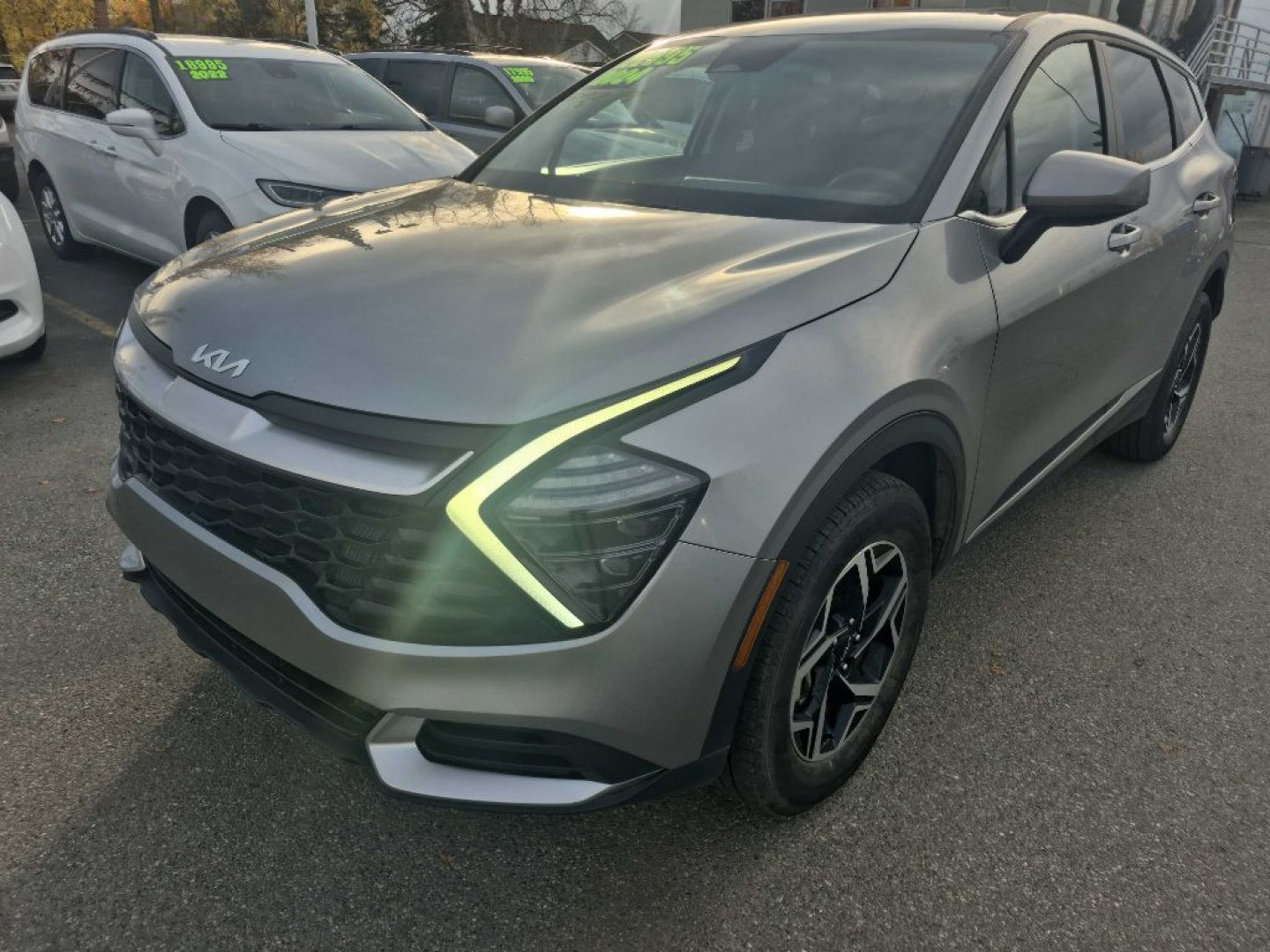 2024 SILVER KIA SPORTAGE LX (KNDPUCDF7R7) with an 2.5L engine, Automatic transmission, located at 929 East 8th Ave, Anchorage, AK, 99501, (907) 274-2277, 61.214783, -149.866074- Photo#0