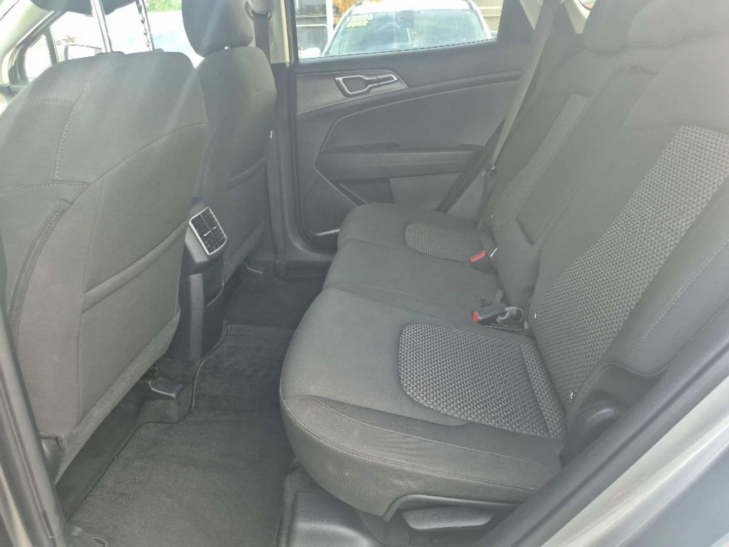 2024 SILVER KIA SPORTAGE LX (KNDPUCDF7R7) with an 2.5L engine, Automatic transmission, located at 929 East 8th Ave, Anchorage, AK, 99501, (907) 274-2277, 61.214783, -149.866074- Photo#2