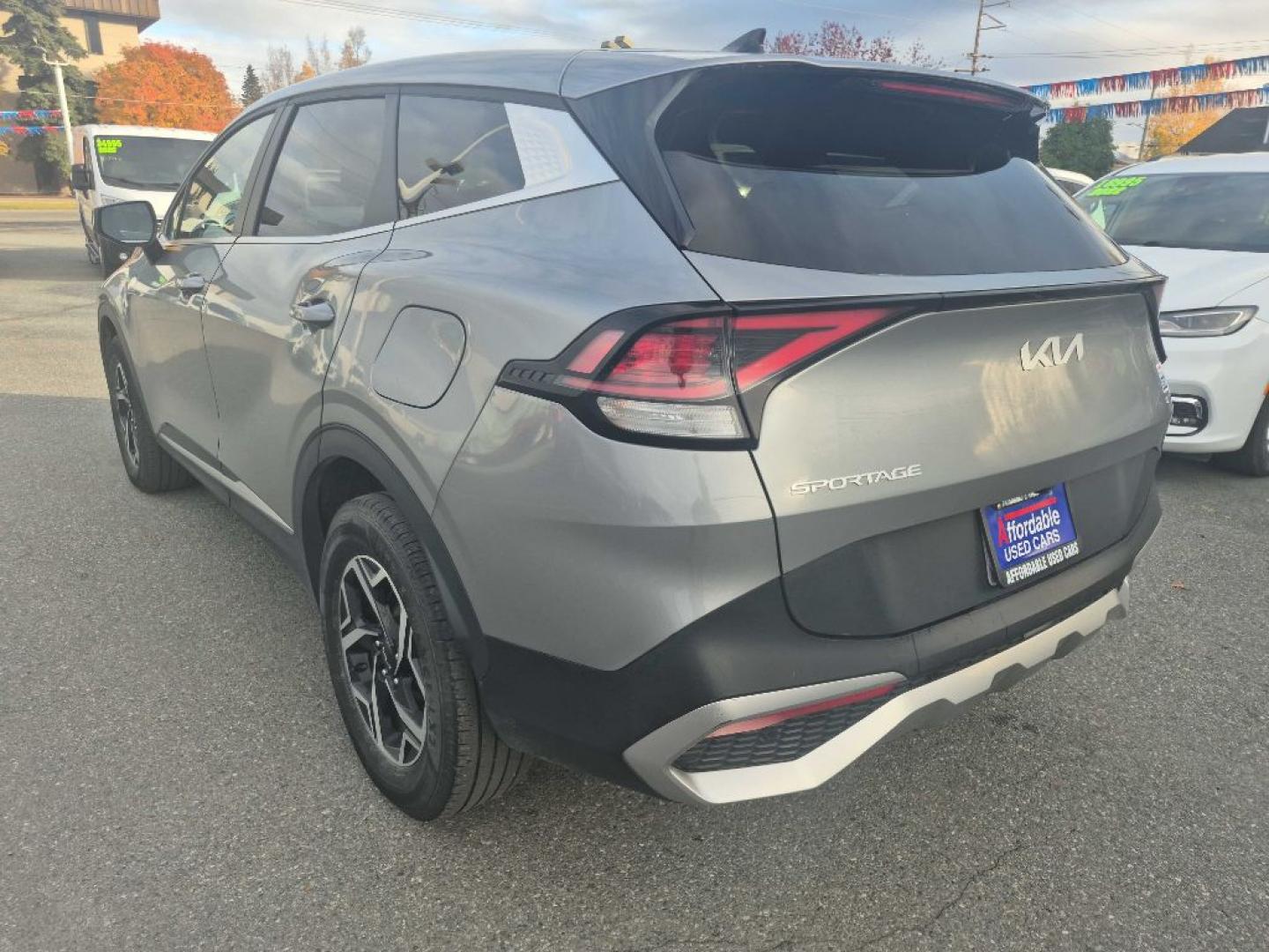 2024 SILVER KIA SPORTAGE LX (KNDPUCDF7R7) with an 2.5L engine, Automatic transmission, located at 929 East 8th Ave, Anchorage, AK, 99501, (907) 274-2277, 61.214783, -149.866074- Photo#4