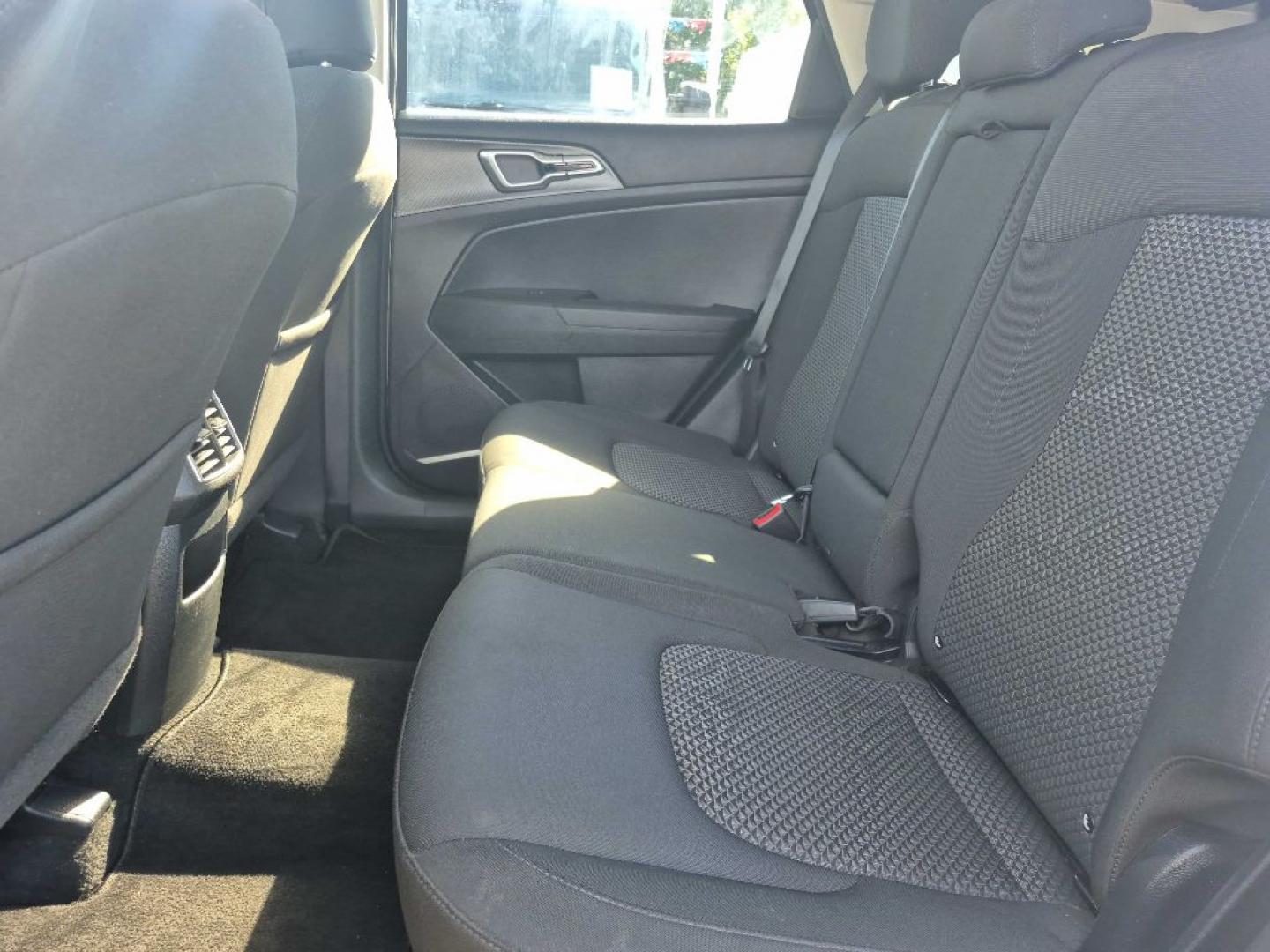 2024 GRAY KIA SPORTAGE LX (KNDPUCDF7R7) with an 2.5L engine, Automatic transmission, located at 929 East 8th Ave, Anchorage, AK, 99501, (907) 274-2277, 61.214783, -149.866074- Photo#3