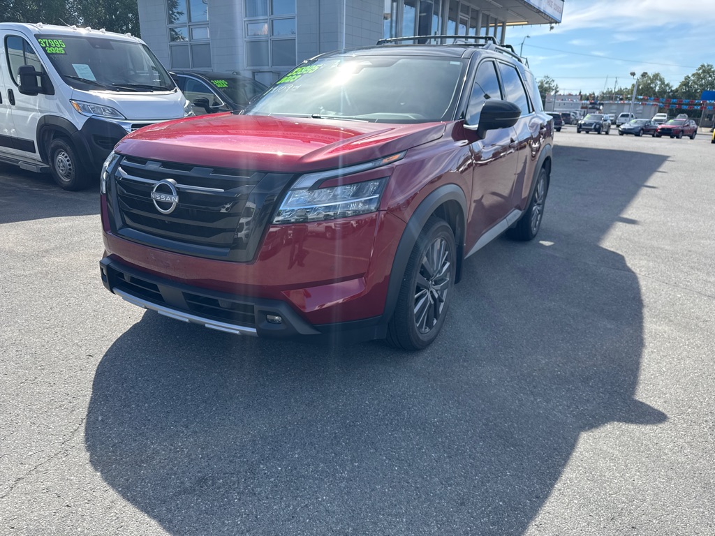 photo of 2023 NISSAN PATHFINDER SL
