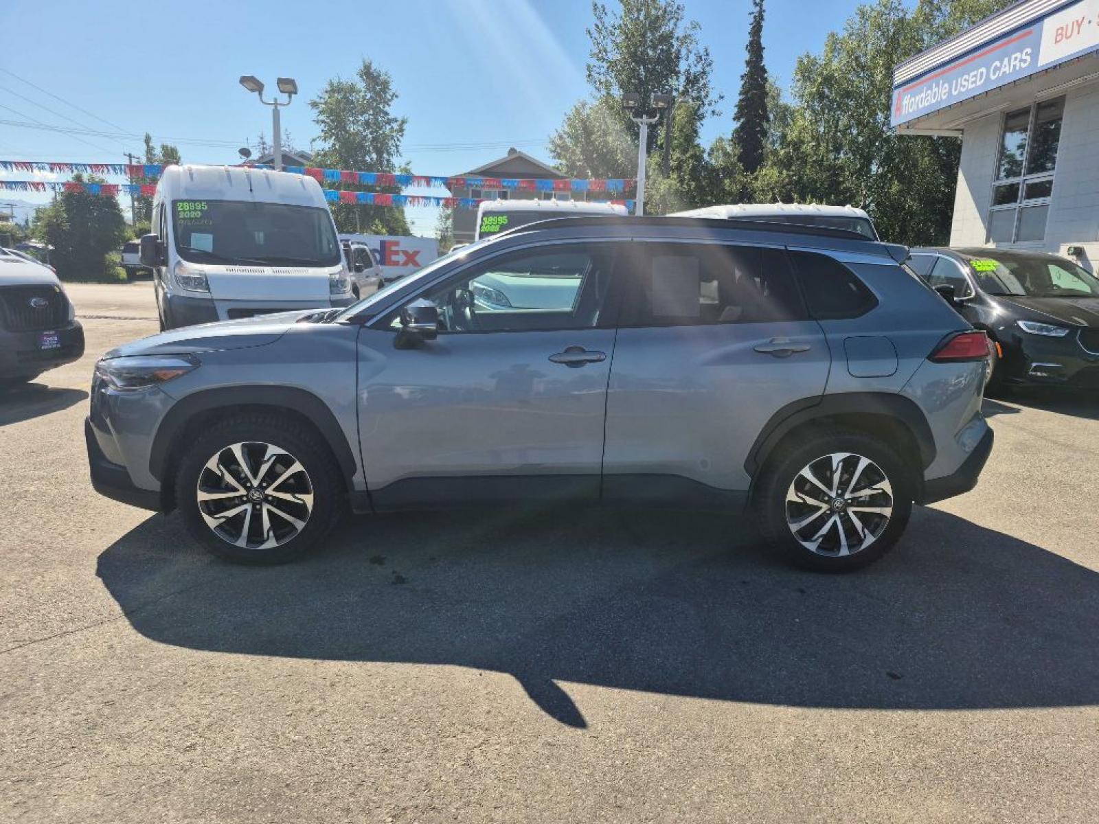 2025 GRAY TOYOTA COROLLA CROSS XLE (7MUEAABG8SV) with an 2.0L engine, Continuously Variable transmission, located at 929 East 8th Ave, Anchorage, AK, 99501, (907) 274-2277, 61.214783, -149.866074 - Photo#1