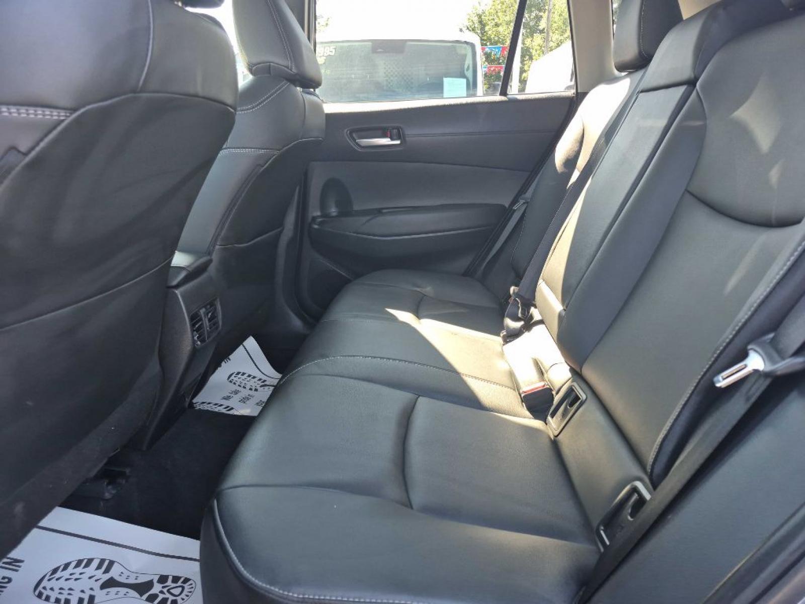 2025 GRAY TOYOTA COROLLA CROSS XLE (7MUEAABG8SV) with an 2.0L engine, Continuously Variable transmission, located at 929 East 8th Ave, Anchorage, AK, 99501, (907) 274-2277, 61.214783, -149.866074 - Photo#3