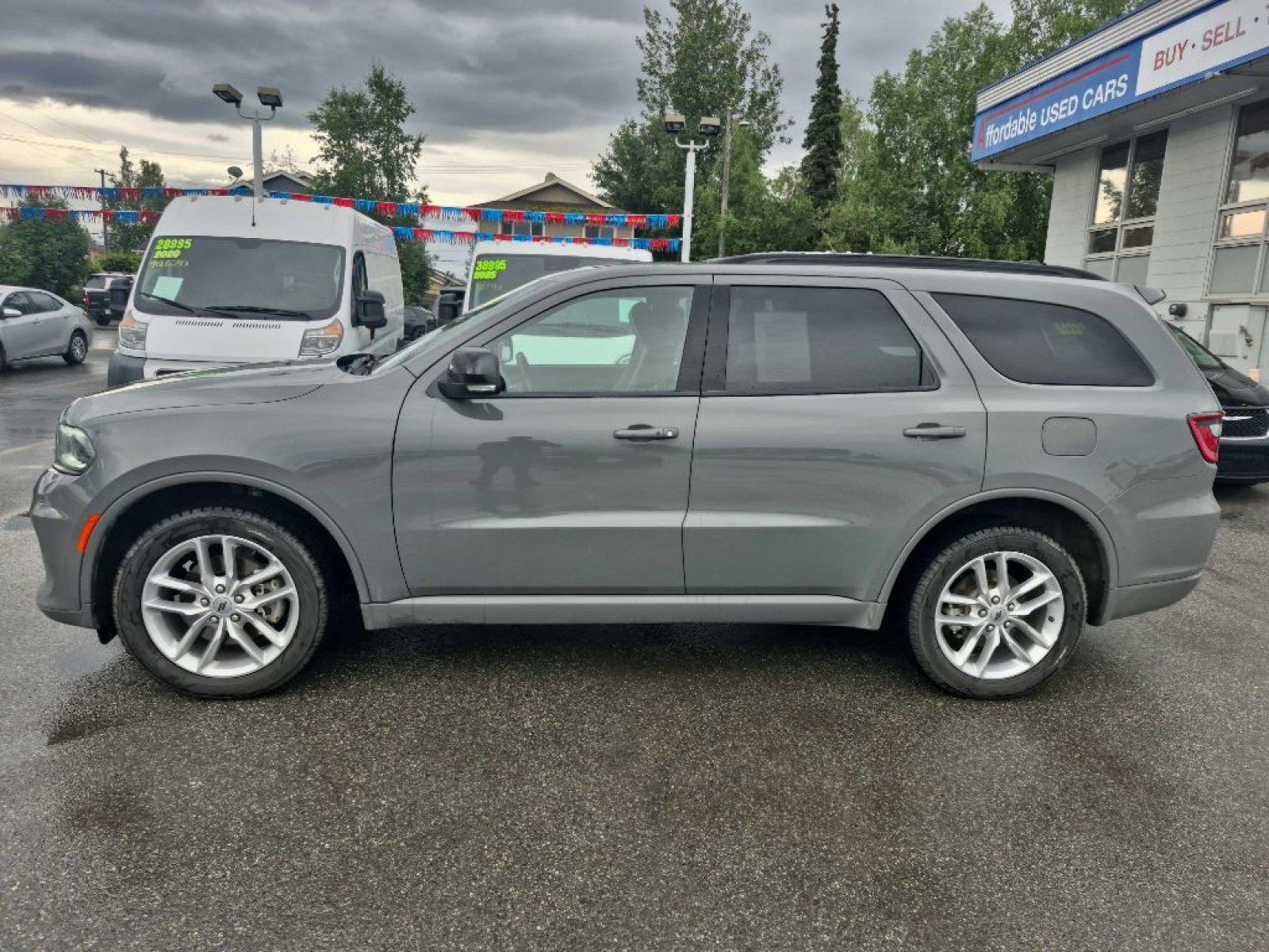 2024 GRAY DODGE DURANGO GT (1C4RDJDG9RC) with an 3.6L engine, Automatic transmission, located at 929 East 8th Ave, Anchorage, AK, 99501, (907) 274-2277, 61.214783, -149.866074 - Photo#1