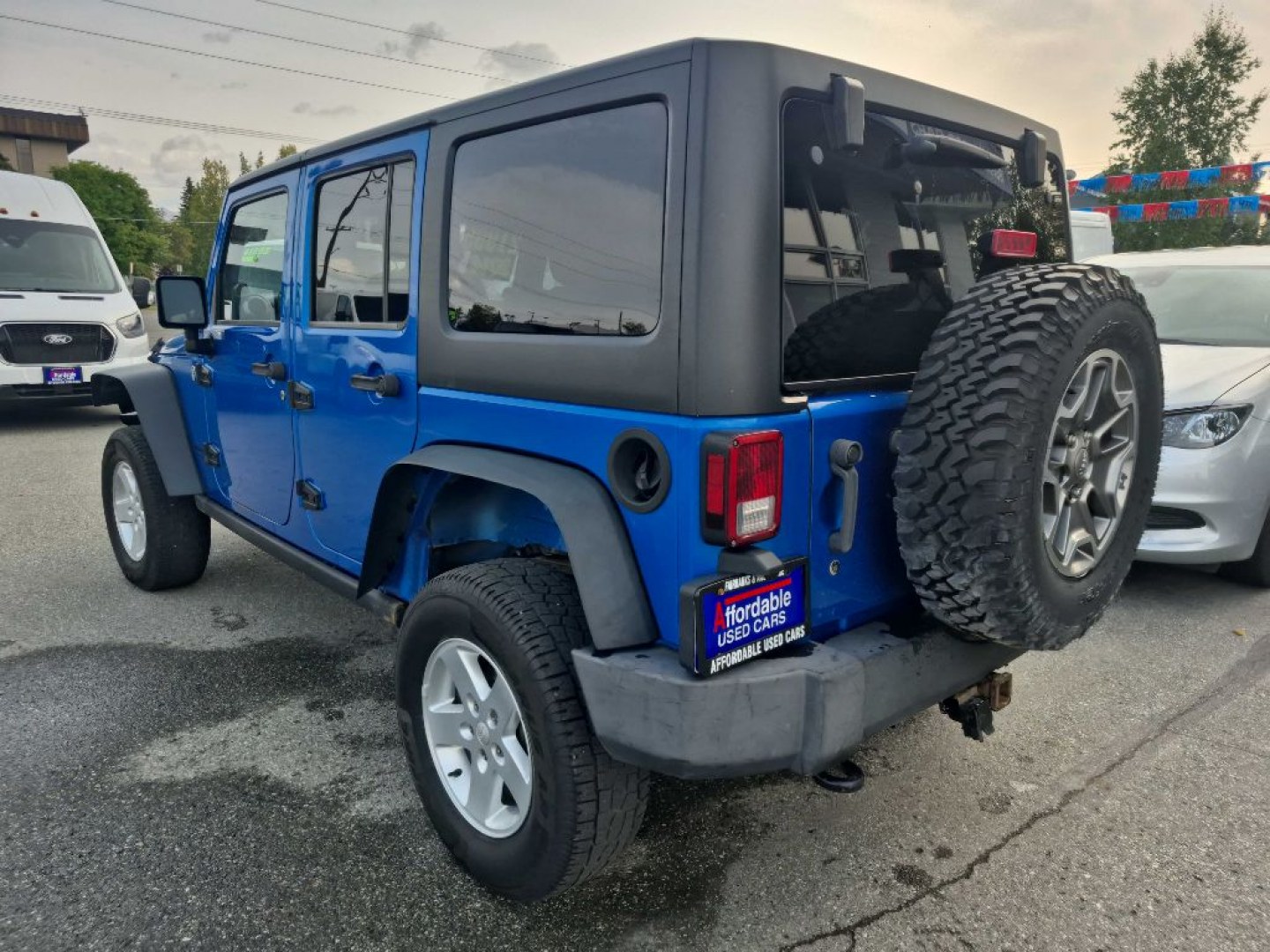 2014 BLUE JEEP WRANGLER UNLIMI RUBICON (1C4HJWFG5EL) with an 3.6L engine, Automatic transmission, located at 929 East 8th Ave, Anchorage, AK, 99501, (907) 274-2277, 61.214783, -149.866074- Photo#2