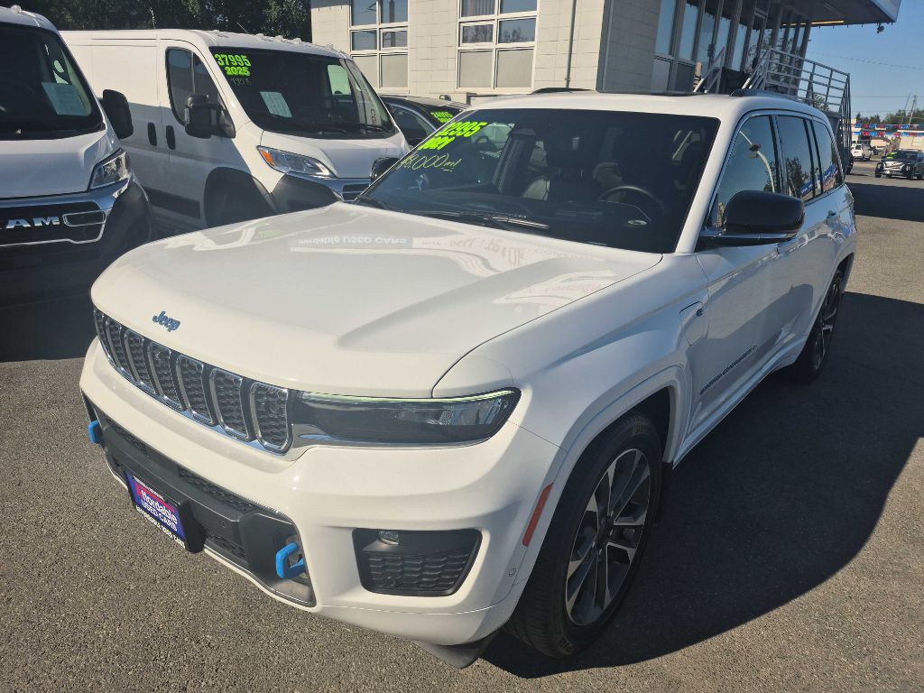 photo of 2022 JEEP GRAND CHEROKEE OVERLAND 4XE