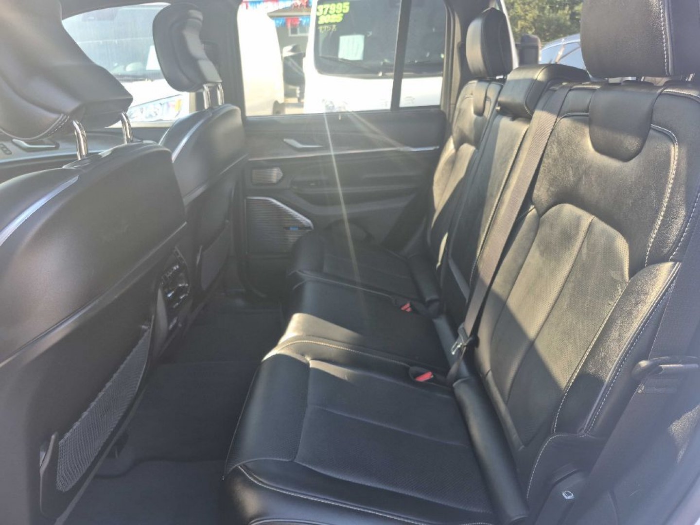 2022 WHITE JEEP GRAND CHEROKEE OVERLAND 4XE (1C4RJYD60N8) with an 2.0L engine, Automatic transmission, located at 929 East 8th Ave, Anchorage, AK, 99501, (907) 274-2277, 61.214783, -149.866074- Photo#3