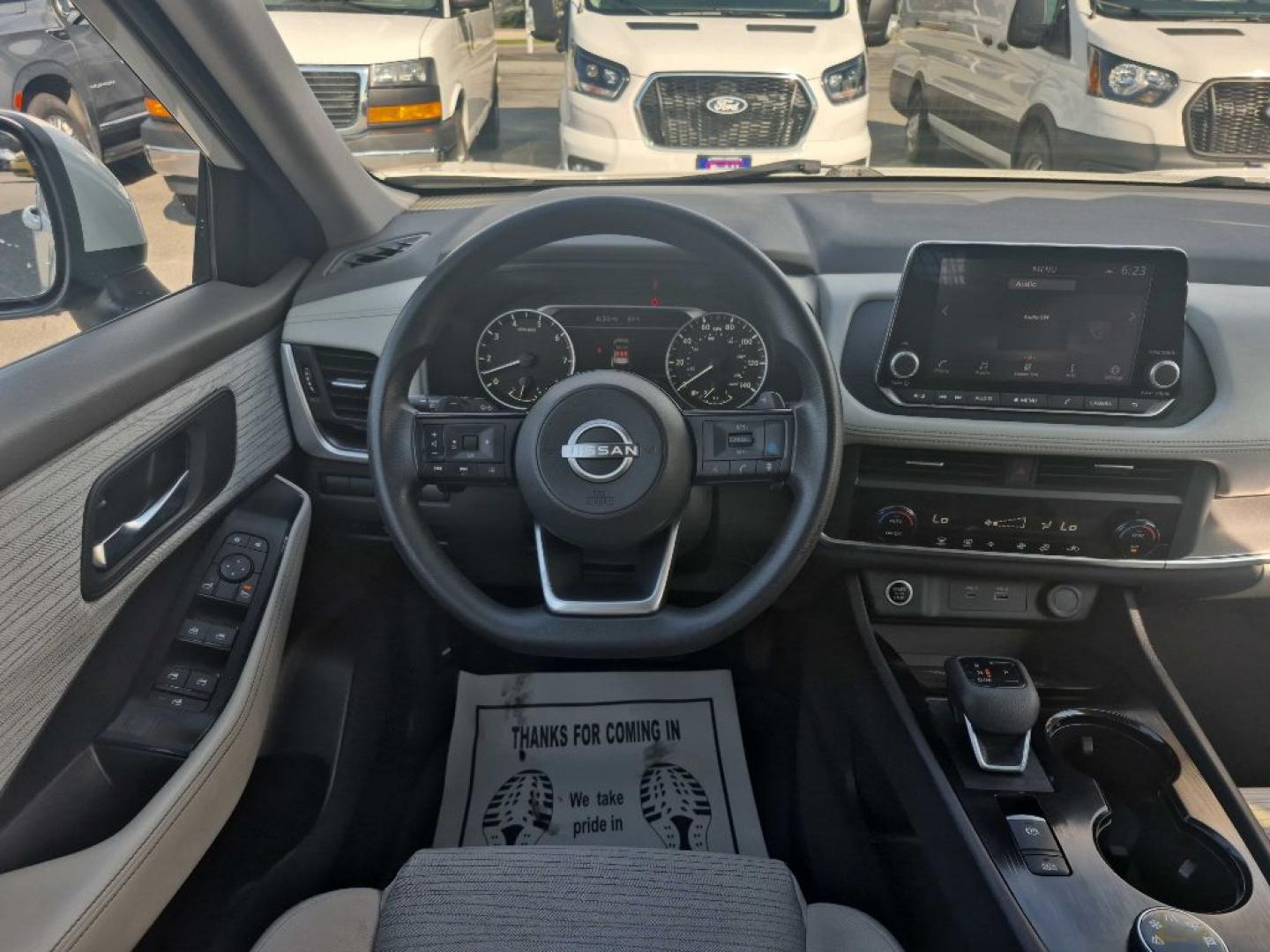 2023 WHITE NISSAN ROGUE SV (JN8BT3BB8PW) with an 1.5L engine, Continuously Variable transmission, located at 929 East 8th Ave, Anchorage, AK, 99501, (907) 274-2277, 61.214783, -149.866074- Photo#5