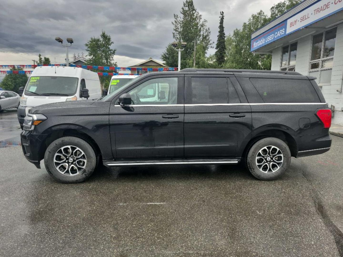2023 BLACK FORD EXPEDITION MAX XLT (1FMJK1J83PE) with an 3.5L engine, Automatic transmission, located at 929 East 8th Ave, Anchorage, AK, 99501, (907) 274-2277, 61.214783, -149.866074- Photo#1