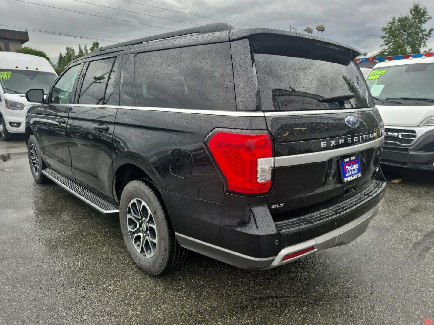 2023 BLACK FORD EXPEDITION MAX XLT (1FMJK1J83PE) with an 3.5L engine, Automatic transmission, located at 929 East 8th Ave, Anchorage, AK, 99501, (907) 274-2277, 61.214783, -149.866074- Photo#2