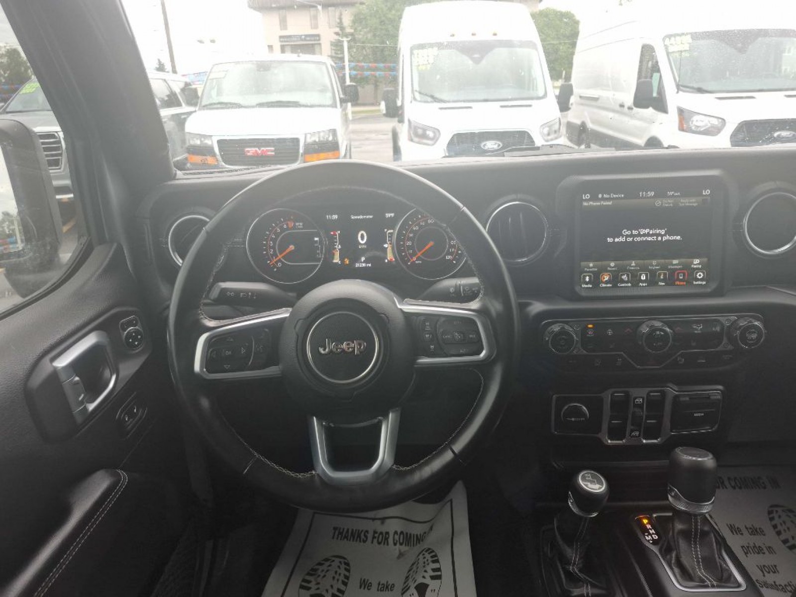 2020 SILVER JEEP GLADIATOR OVERLAND (1C6HJTFG3LL) with an 3.6L engine, Automatic transmission, located at 929 East 8th Ave, Anchorage, AK, 99501, (907) 274-2277, 61.214783, -149.866074 - Photo#4
