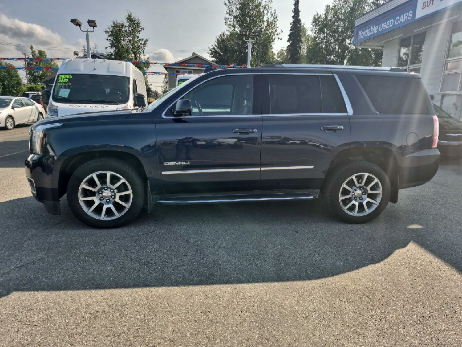 2017 BLUE GMC YUKON DENALI (1GKS2CKJ5HR) with an 6.2L engine, Automatic transmission, located at 929 East 8th Ave, Anchorage, AK, 99501, (907) 274-2277, 61.214783, -149.866074 - Photo#1