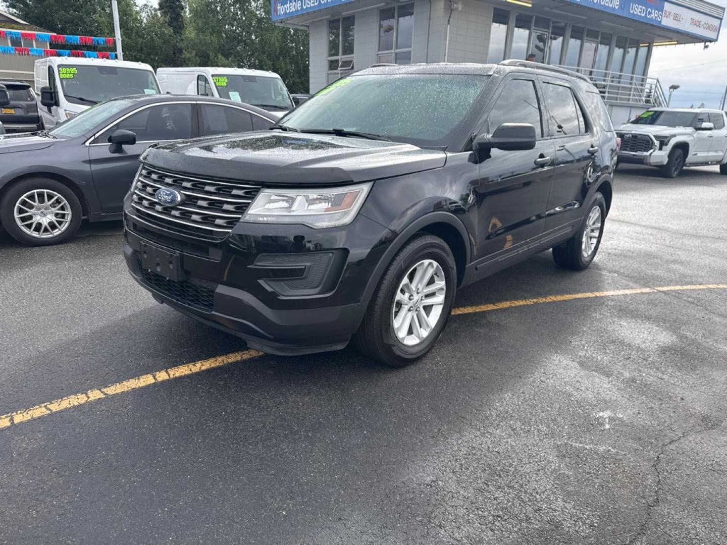 2017 BLACK FORD EXPLORER (1FM5K8B84HG) with an 3.5L engine, Automatic transmission, located at 929 East 8th Ave, Anchorage, AK, 99501, (907) 274-2277, 61.214783, -149.866074- Photo#0