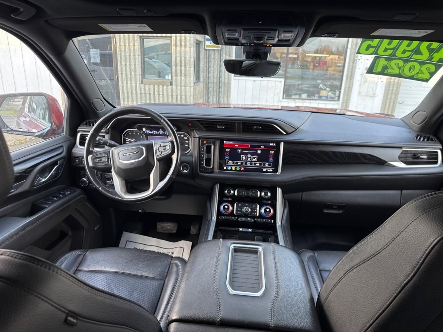 2021 RED GMC YUKON XL DENALI (1GKS2JKL0MR) with an 6.2L engine, Automatic transmission, located at 929 East 8th Ave, Anchorage, AK, 99501, (907) 274-2277, 61.214783, -149.866074- Photo#4