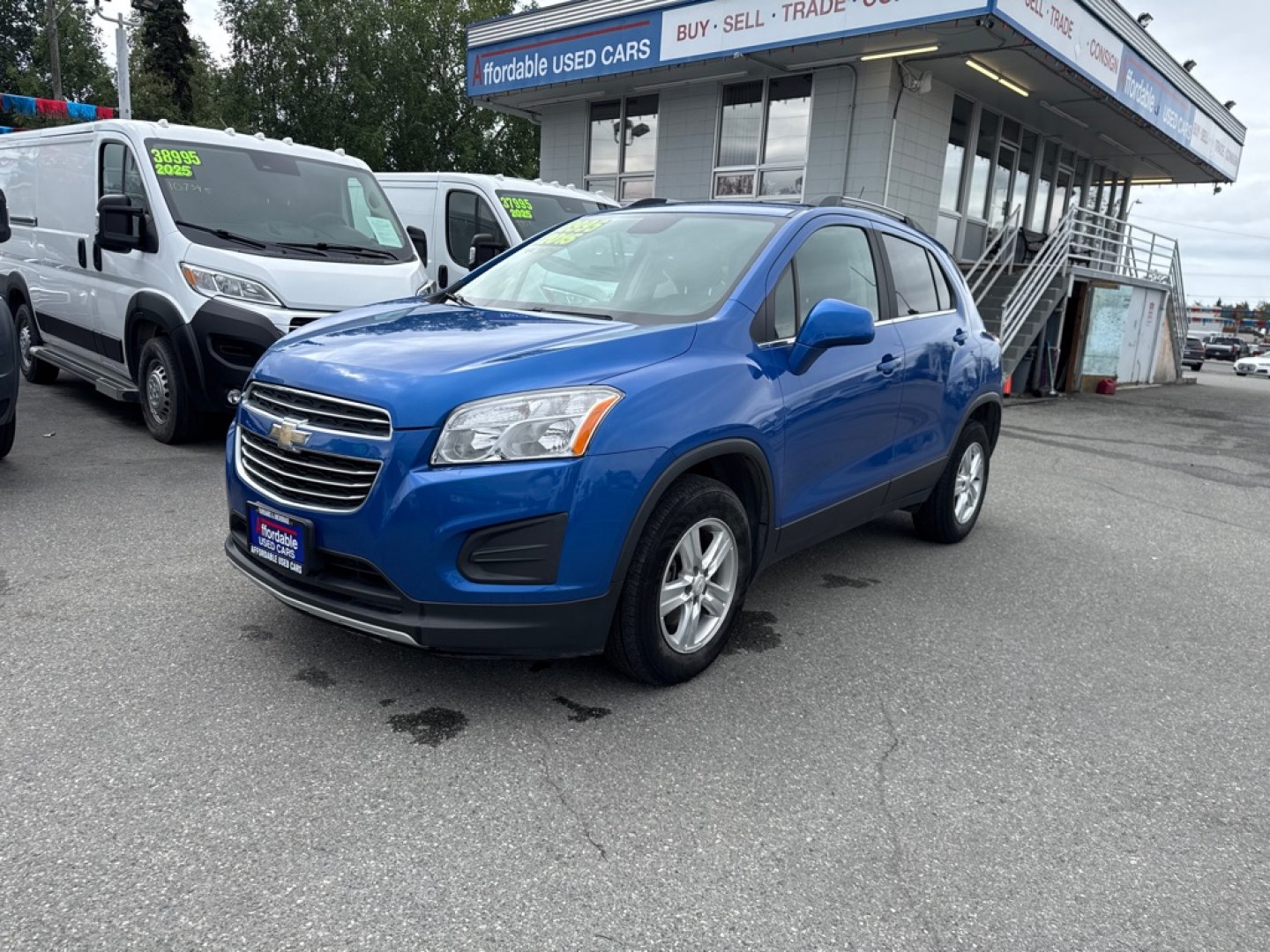 2015 BLUE CHEVROLET TRAX 1LT (KL7CJRSB8FB) with an 1.4L engine, Automatic transmission, located at 929 East 8th Ave, Anchorage, AK, 99501, (907) 274-2277, 61.214783, -149.866074- Photo#0
