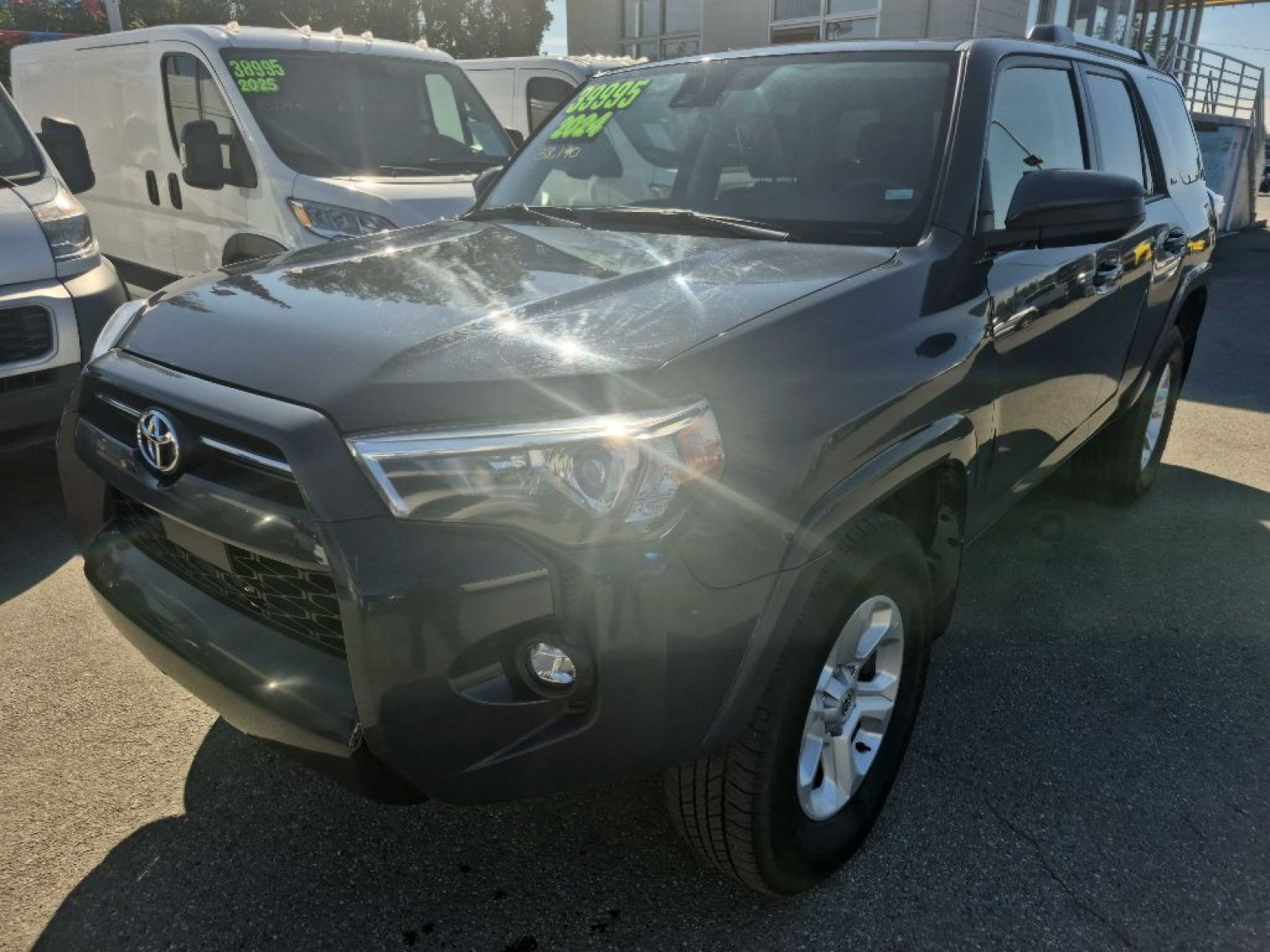 2024 GRAY TOYOTA 4RUNNER SR5/SR5 PREMIUM (JTEMU5JR4R6) with an 4.0L engine, Automatic transmission, located at 929 East 8th Ave, Anchorage, AK, 99501, (907) 274-2277, 61.214783, -149.866074 - Photo#0