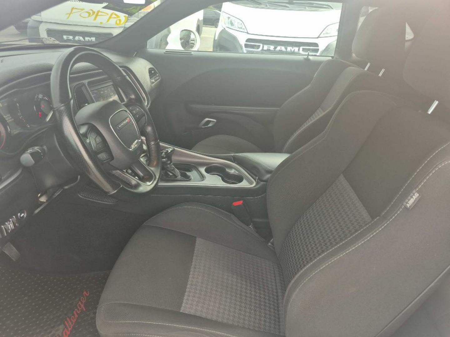 2022 WHITE DODGE CHALLENGER GT (2C3CDZJG7NH) with an 3.6L engine, Automatic transmission, located at 929 East 8th Ave, Anchorage, AK, 99501, (907) 274-2277, 61.214783, -149.866074- Photo#3