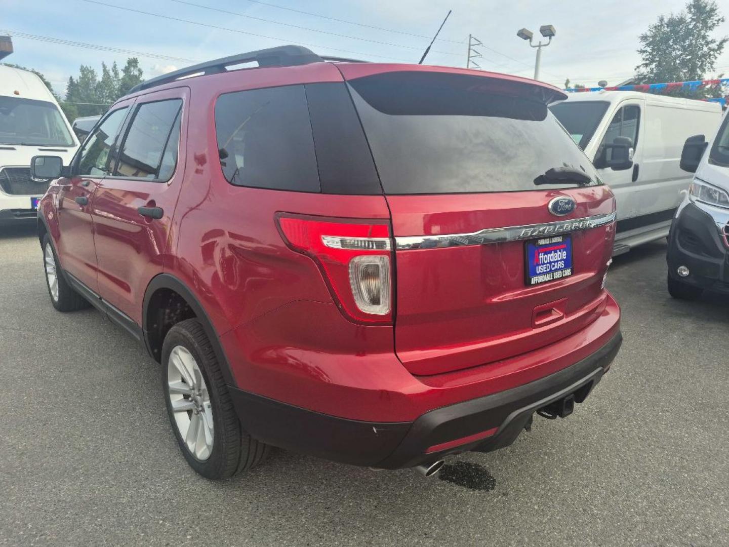 2012 RED FORD EXPLORER (1FMHK8B84CG) with an 3.5L engine, Automatic transmission, located at 929 East 8th Ave, Anchorage, AK, 99501, (907) 274-2277, 61.214783, -149.866074- Photo#2