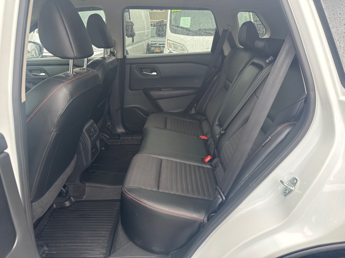2025 WHITE NISSAN ROGUE SV (5N1BT3BB4SC) with an 1.5L engine, Continuously Variable transmission, located at 929 East 8th Ave, Anchorage, AK, 99501, (907) 274-2277, 61.214783, -149.866074- Photo#2