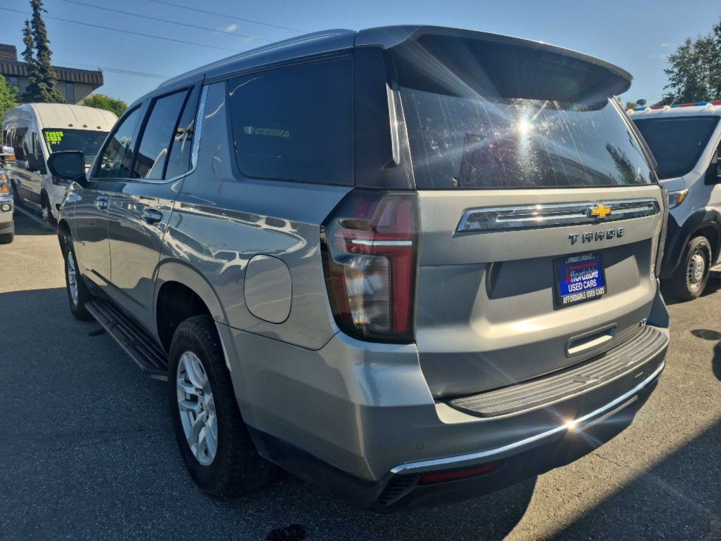 2024 GREY CHEVROLET TAHOE 1500 LT (1GNSKNKD3RR) with an 5.3L engine, Automatic transmission, located at 929 East 8th Ave, Anchorage, AK, 99501, (907) 274-2277, 61.214783, -149.866074- Photo#2