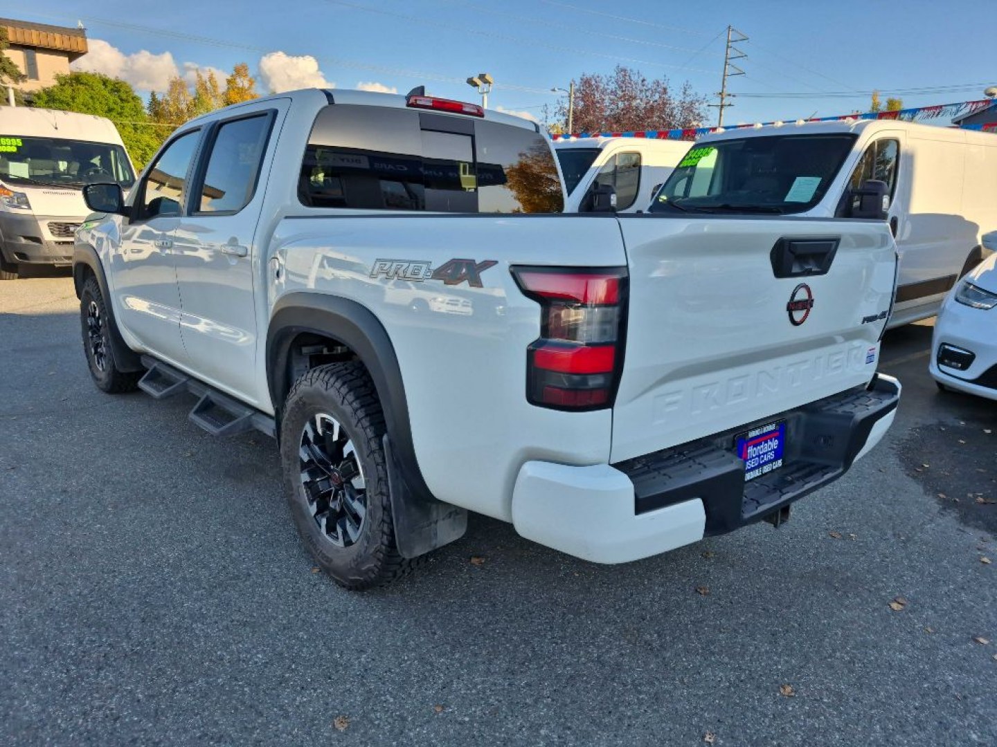 2023 WHITE NISSAN FRONTIER PRO-4X (1N6ED1EK3PN) with an 3.8L engine, Automatic transmission, located at 929 East 8th Ave, Anchorage, AK, 99501, (907) 274-2277, 61.214783, -149.866074- Photo#2