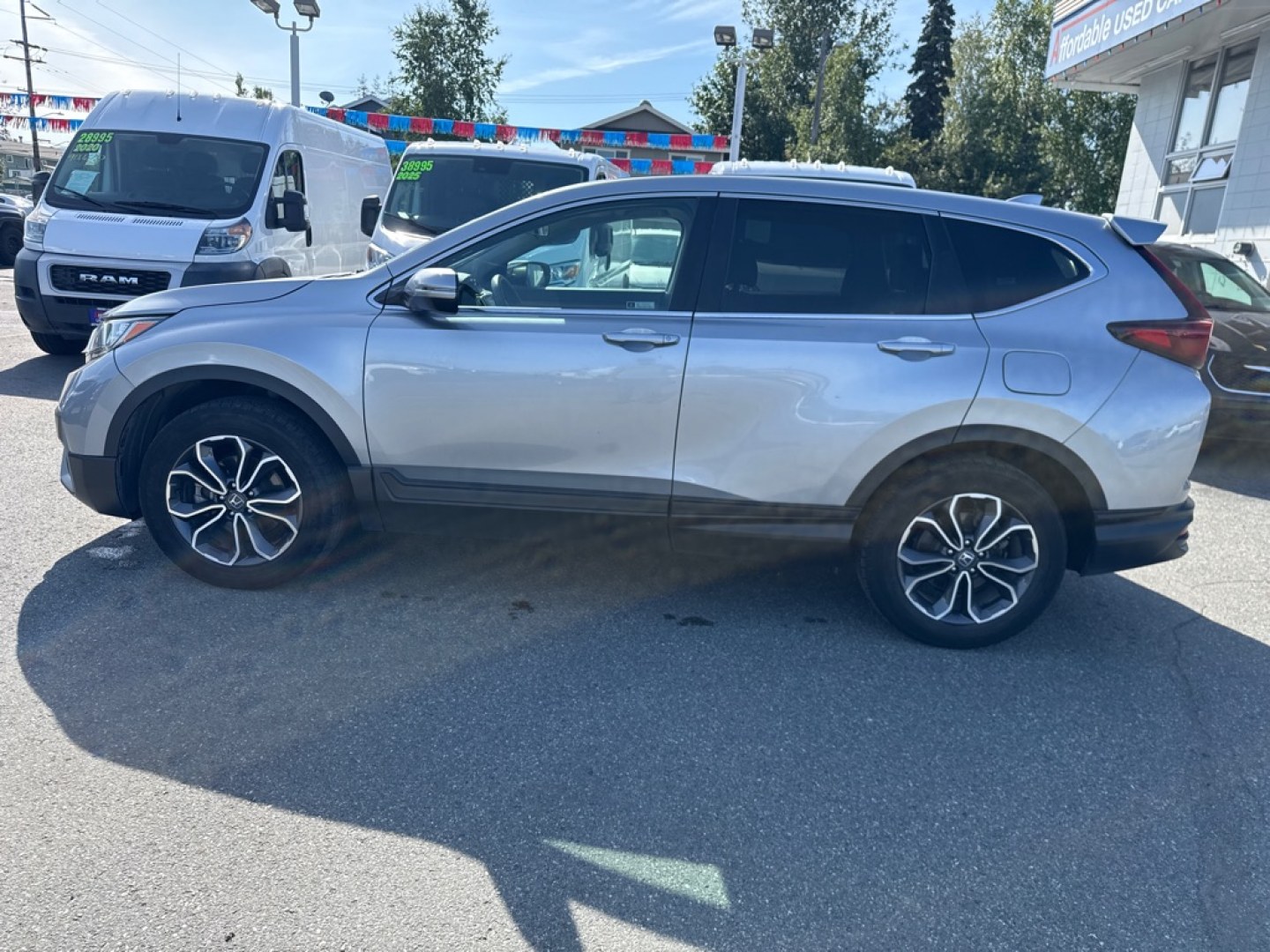 2021 SILVER HONDA CR-V EX (2HKRW2H5XMH) with an 1.5L engine, Continuously Variable transmission, located at 929 East 8th Ave, Anchorage, AK, 99501, (907) 274-2277, 61.214783, -149.866074- Photo#1