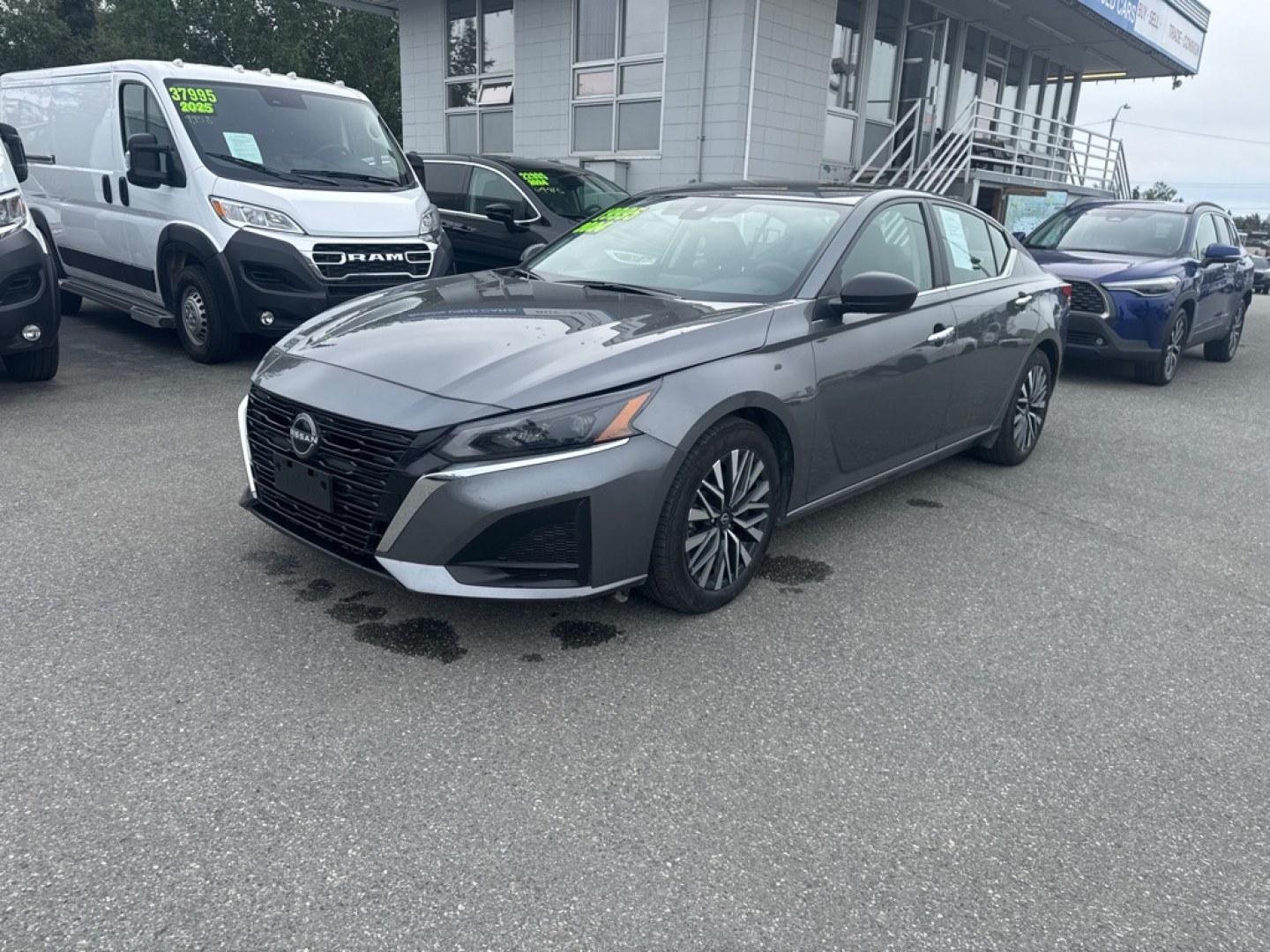 2024 GRAY NISSAN ALTIMA SV SV (1N4BL4DV2RN) with an 2.5L engine, Continuously Variable transmission, located at 929 East 8th Ave, Anchorage, AK, 99501, (907) 274-2277, 61.214783, -149.866074- Photo#0