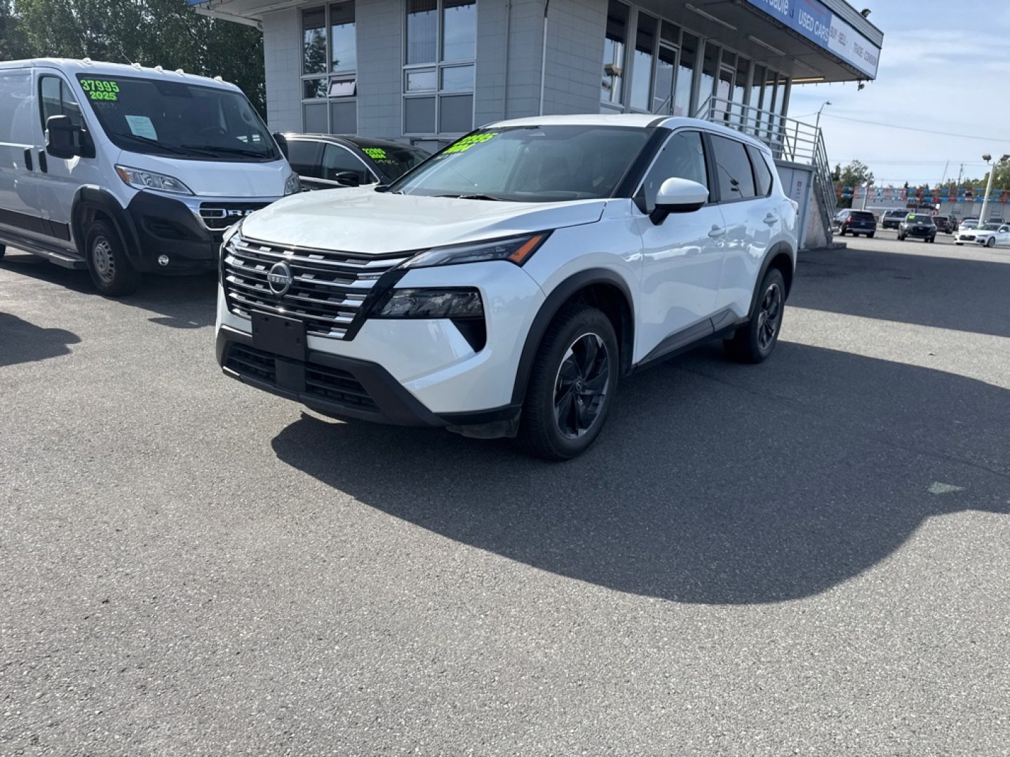 2024 WHITE NISSAN ROGUE SV SV (5N1BT3BB0RC) with an 1.5L engine, Continuously Variable transmission, located at 929 East 8th Ave, Anchorage, AK, 99501, (907) 274-2277, 61.214783, -149.866074- Photo#0