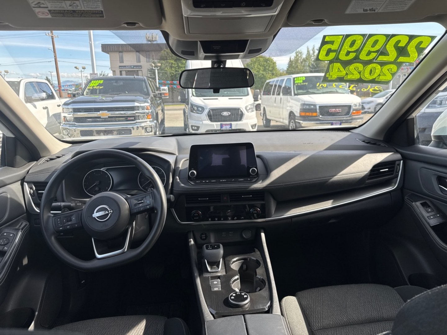2024 WHITE NISSAN ROGUE SV SV (5N1BT3BB0RC) with an 1.5L engine, Continuously Variable transmission, located at 929 East 8th Ave, Anchorage, AK, 99501, (907) 274-2277, 61.214783, -149.866074- Photo#3