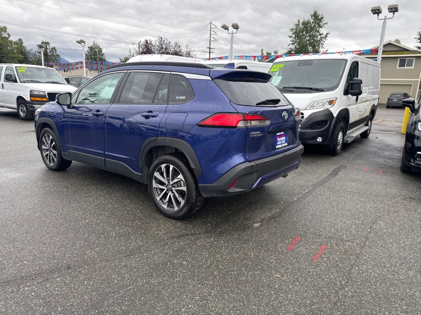 2023 BLUE TOYOTA COROLLA CROSS XLE (7MUEAABG6PV) with an 2.0L engine, Continuously Variable transmission, located at 929 East 8th Ave, Anchorage, AK, 99501, (907) 274-2277, 61.214783, -149.866074- Photo#4
