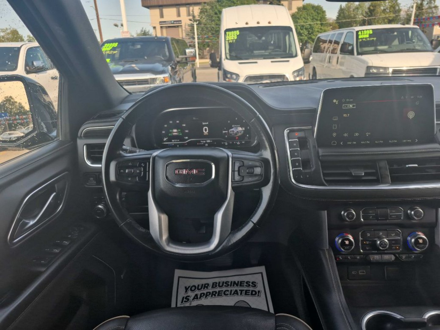 2022 BLUE GMC YUKON SLT (1GKS2BKDXNR) with an 5.3L engine, Automatic transmission, located at 929 East 8th Ave, Anchorage, AK, 99501, (907) 274-2277, 61.214783, -149.866074- Photo#4