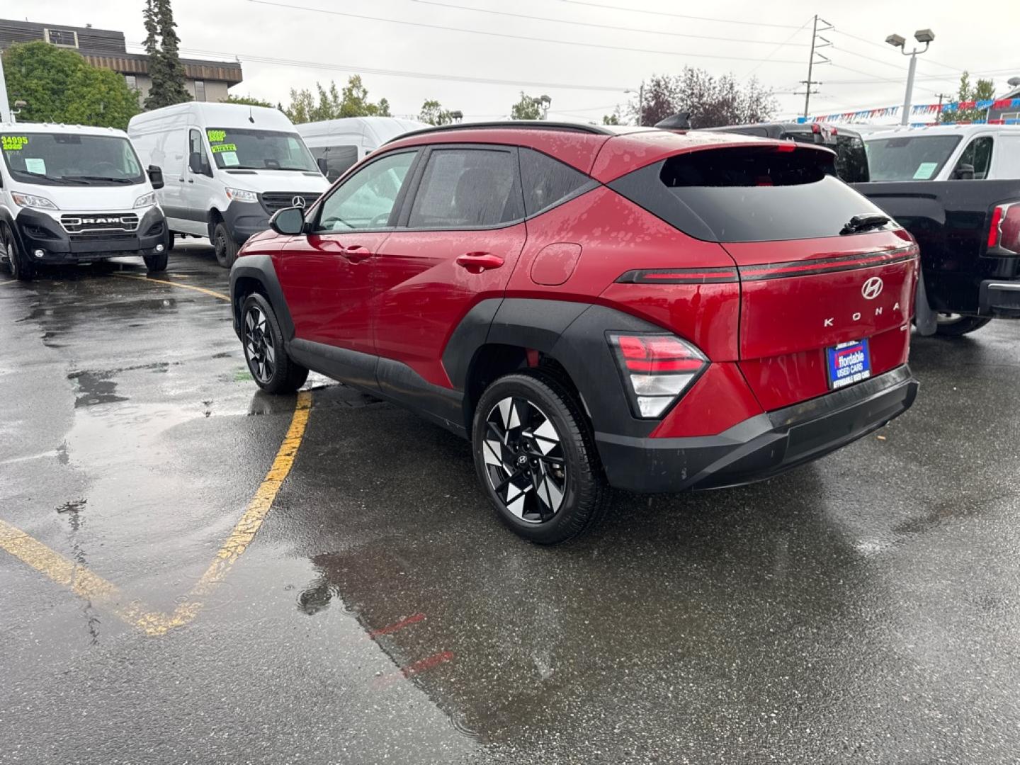 2025 RED HYUNDAI KONA SEL SEL (KM8HBCAB5SU) with an 2.0L engine, Continuously Variable transmission, located at 929 East 8th Ave, Anchorage, AK, 99501, (907) 274-2277, 61.214783, -149.866074- Photo#4