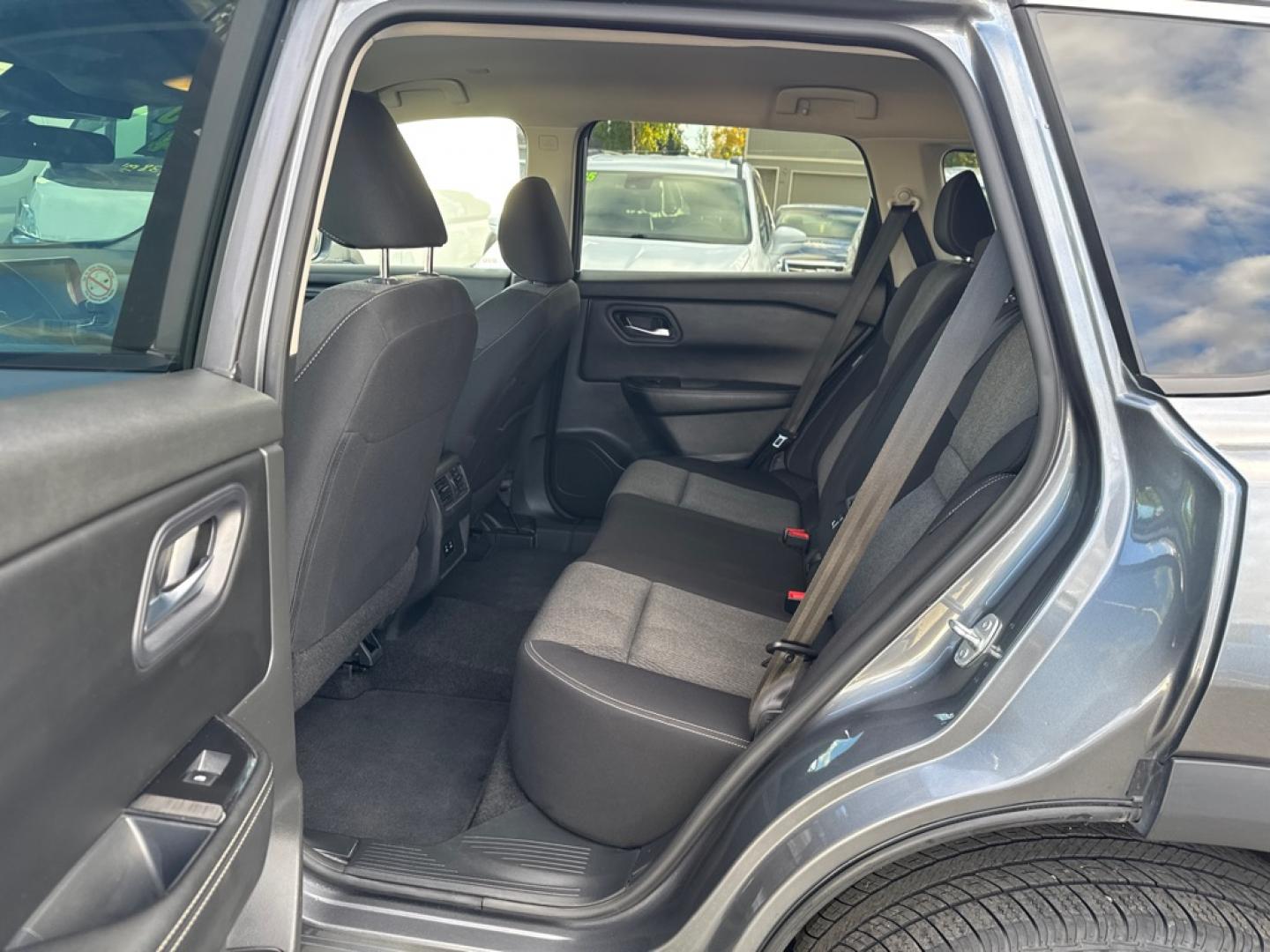 2024 GRAY NISSAN ROGUE SV SV (5N1BT3BBXRC) with an 1.5L engine, Continuously Variable transmission, located at 929 East 8th Ave, Anchorage, AK, 99501, (907) 274-2277, 61.214783, -149.866074- Photo#2