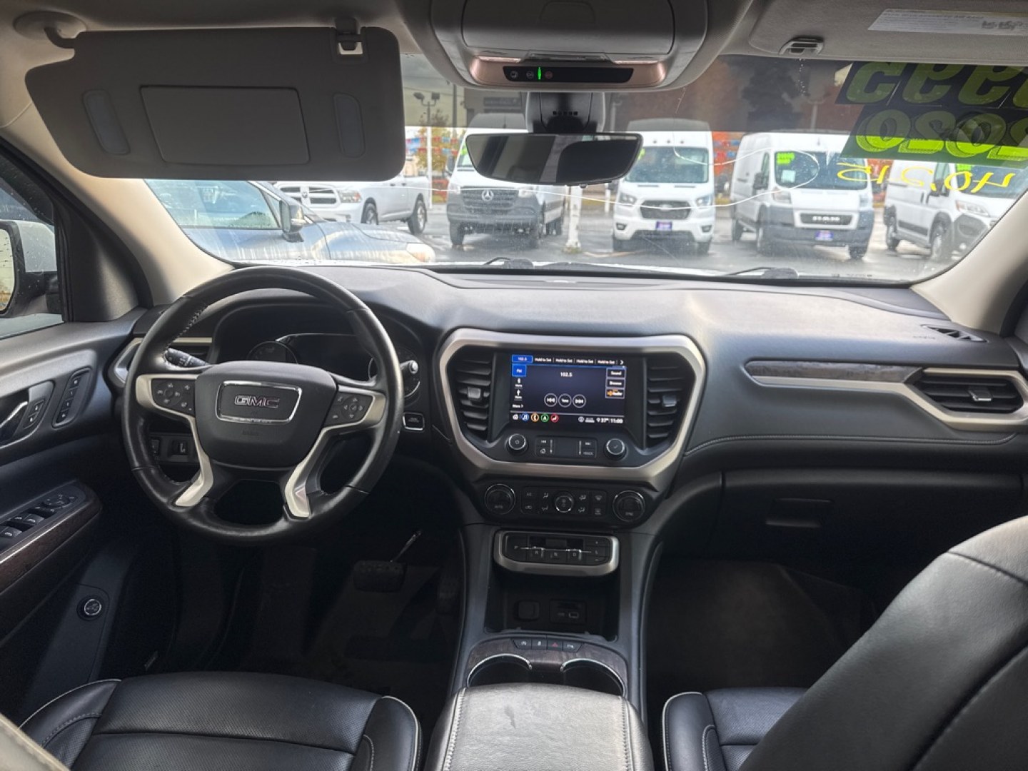 2020 WHITE GMC ACADIA DENALI (1GKKNXLS1LZ) with an 3.6L engine, Automatic transmission, located at 929 East 8th Ave, Anchorage, AK, 99501, (907) 274-2277, 61.214783, -149.866074- Photo#4