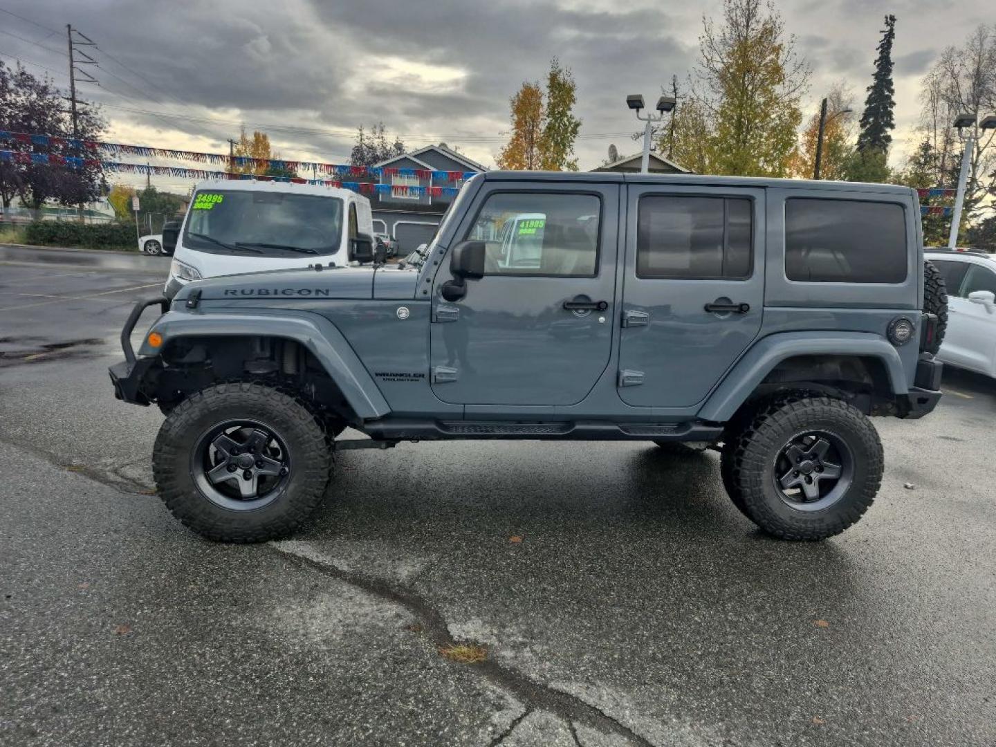 2015 GRAY JEEP WRANGLER UNLIMI RUBICON (1C4BJWFG9FL) with an 3.6L engine, Automatic transmission, located at 929 East 8th Ave, Anchorage, AK, 99501, (907) 274-2277, 61.214783, -149.866074- Photo#1