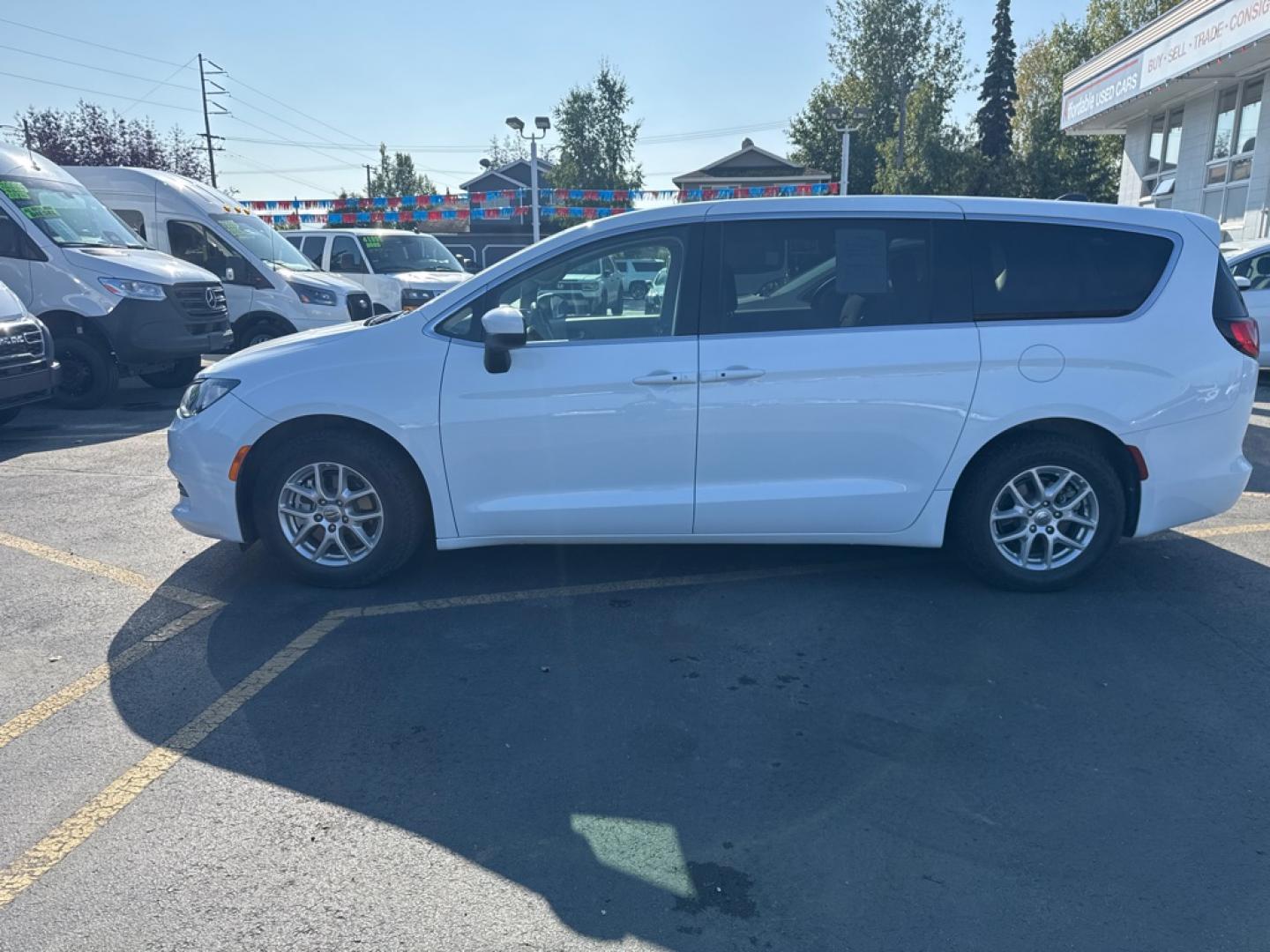 2023 WHITE CHRYSLER VOYAGER LX LX (2C4RC1CG3PR) with an 3.6L engine, Automatic transmission, located at 929 East 8th Ave, Anchorage, AK, 99501, (907) 274-2277, 61.214783, -149.866074- Photo#1
