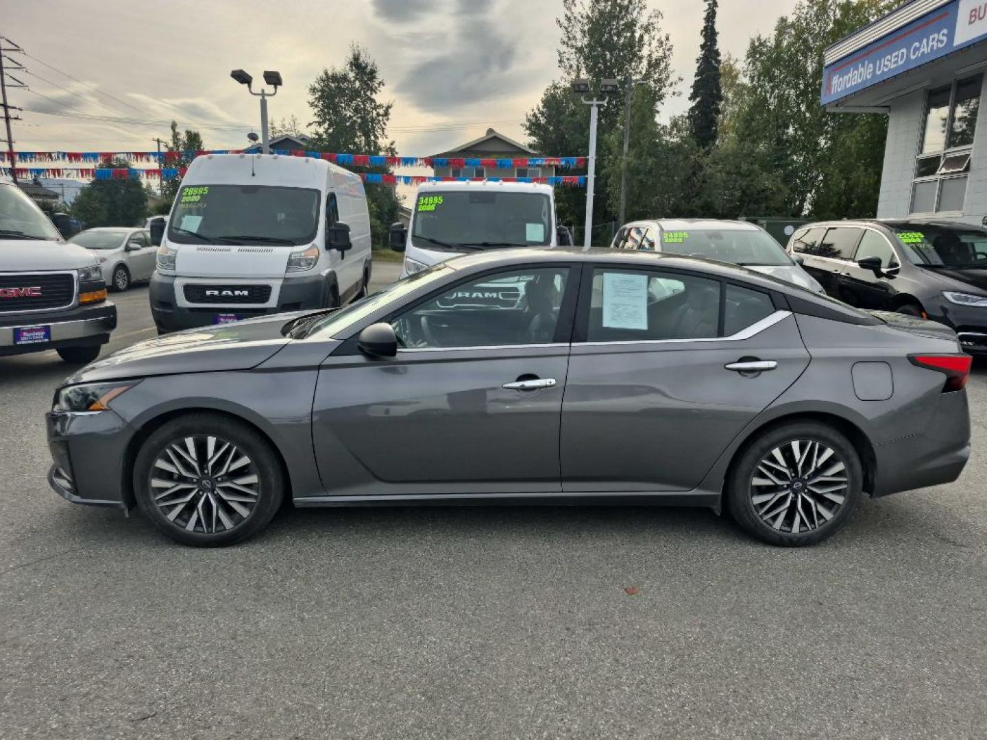 2024 GRAY NISSAN ALTIMA SV SV (1N4BL4DV6RN) with an 2.5L engine, Continuously Variable transmission, located at 929 East 8th Ave, Anchorage, AK, 99501, (907) 274-2277, 61.214783, -149.866074- Photo#1