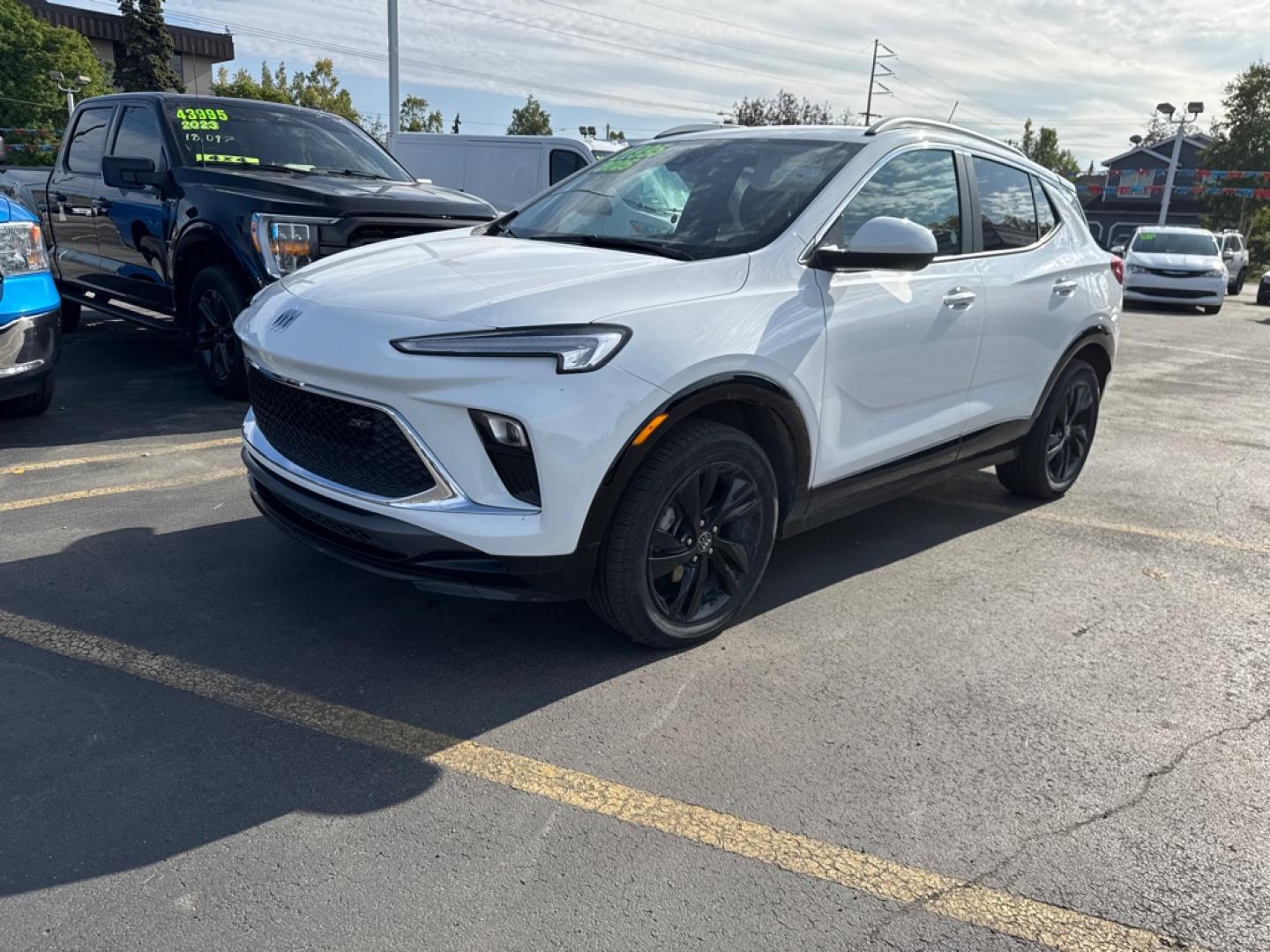 2024 WHITE BUICK ENCORE GX SPORT TOURING (KL4AMESL9RB) with an 1.3L engine, Automatic transmission, located at 929 East 8th Ave, Anchorage, AK, 99501, (907) 274-2277, 61.214783, -149.866074- Photo#0