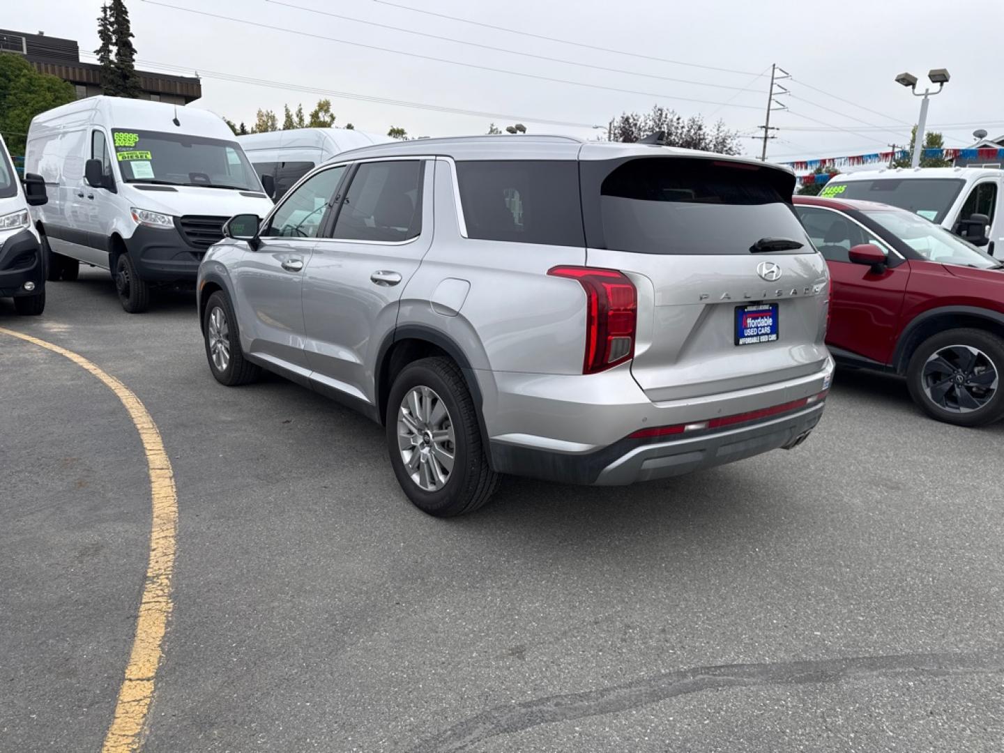 2025 SILVER HYUNDAI PALISADE SEL (KM8R2DGEXSU) with an 3.8L engine, Automatic transmission, located at 929 East 8th Ave, Anchorage, AK, 99501, (907) 274-2277, 61.214783, -149.866074- Photo#4