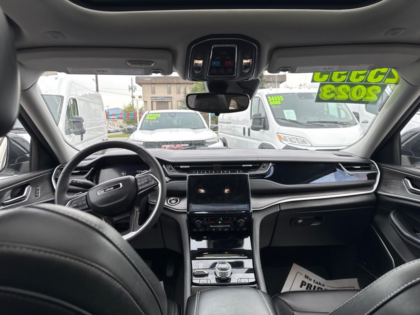 2023 WHITE JEEP GRAND CHEROKEE LIMITED 4XE (1C4RJYB66P8) with an 2.0L engine, Automatic transmission, located at 929 East 8th Ave, Anchorage, AK, 99501, (907) 274-2277, 61.214783, -149.866074- Photo#3