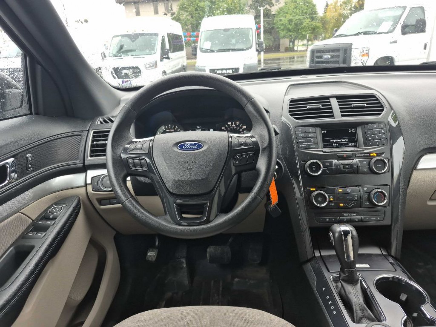 2018 BLACK FORD EXPLORER XLT (1FM5K8B88JG) with an 3.5L engine, Automatic transmission, located at 929 East 8th Ave, Anchorage, AK, 99501, (907) 274-2277, 61.214783, -149.866074- Photo#4