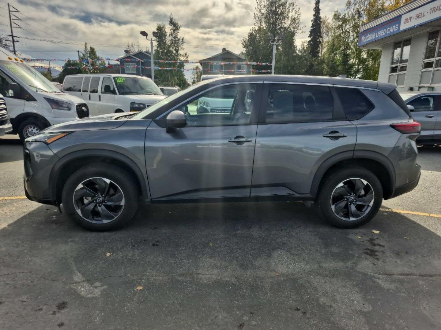 2025 GRAY NISSAN ROGUE SV SV (5N1BT3BB8SC) with an 1.5L engine, Continuously Variable transmission, located at 929 East 8th Ave, Anchorage, AK, 99501, (907) 274-2277, 61.214783, -149.866074- Photo#1