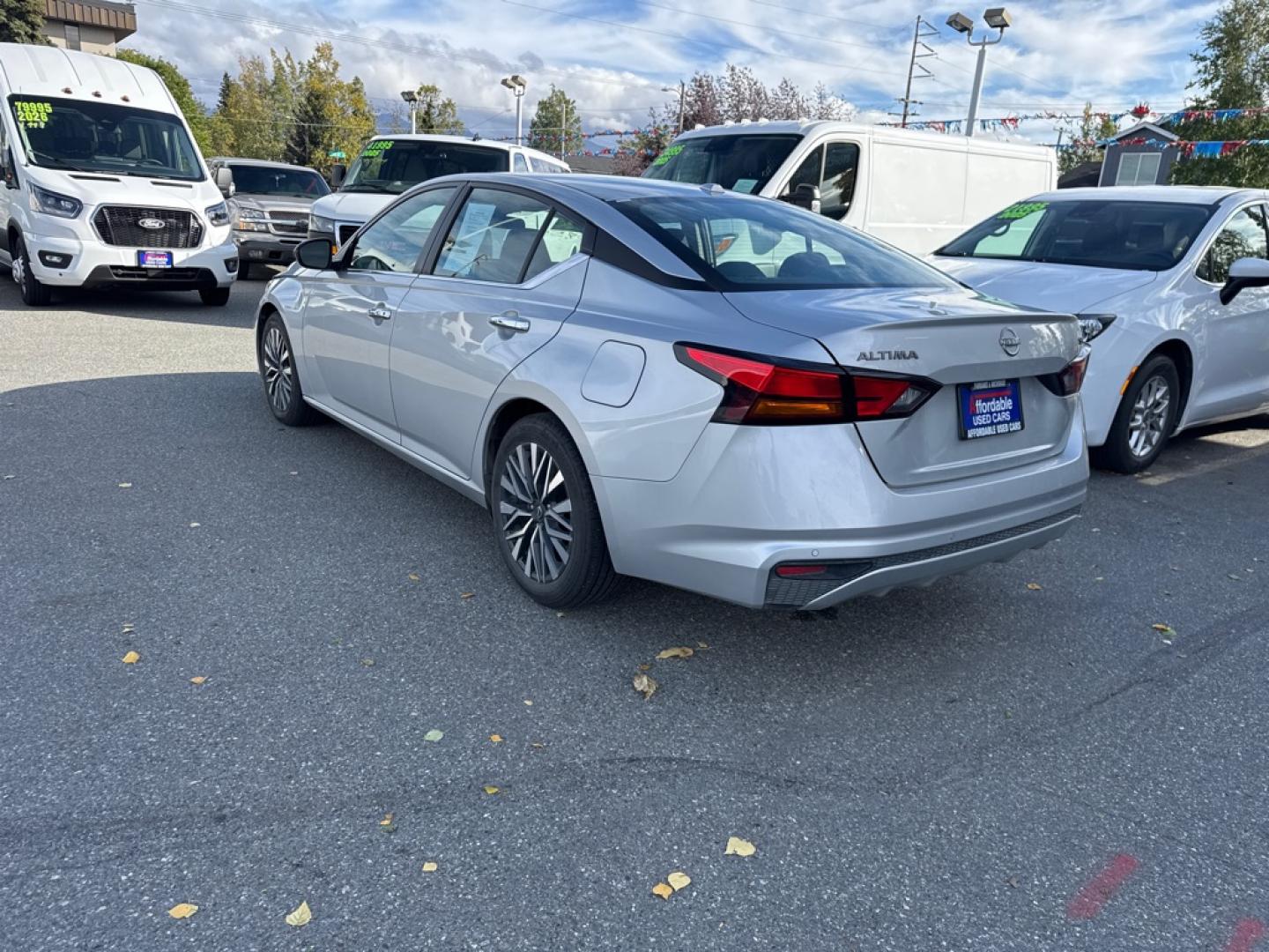 2024 SILVER NISSAN ALTIMA SV SV (1N4BL4DV3RN) with an 2.5L engine, Continuously Variable transmission, located at 929 East 8th Ave, Anchorage, AK, 99501, (907) 274-2277, 61.214783, -149.866074- Photo#4