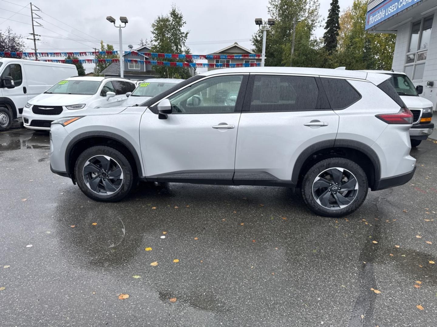 2025 SILVER NISSAN ROGUE SV SV (5N1BT3BB0SC) with an 1.5L engine, Continuously Variable transmission, located at 929 East 8th Ave, Anchorage, AK, 99501, (907) 274-2277, 61.214783, -149.866074- Photo#1