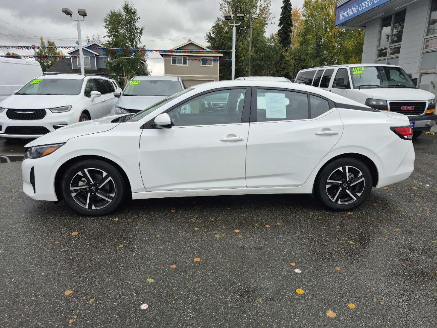 2024 WHITE NISSAN SENTRA SV SV (3N1AB8CVXRY) with an 2.0L engine, Continuously Variable transmission, located at 929 East 8th Ave, Anchorage, AK, 99501, (907) 274-2277, 61.214783, -149.866074- Photo#1