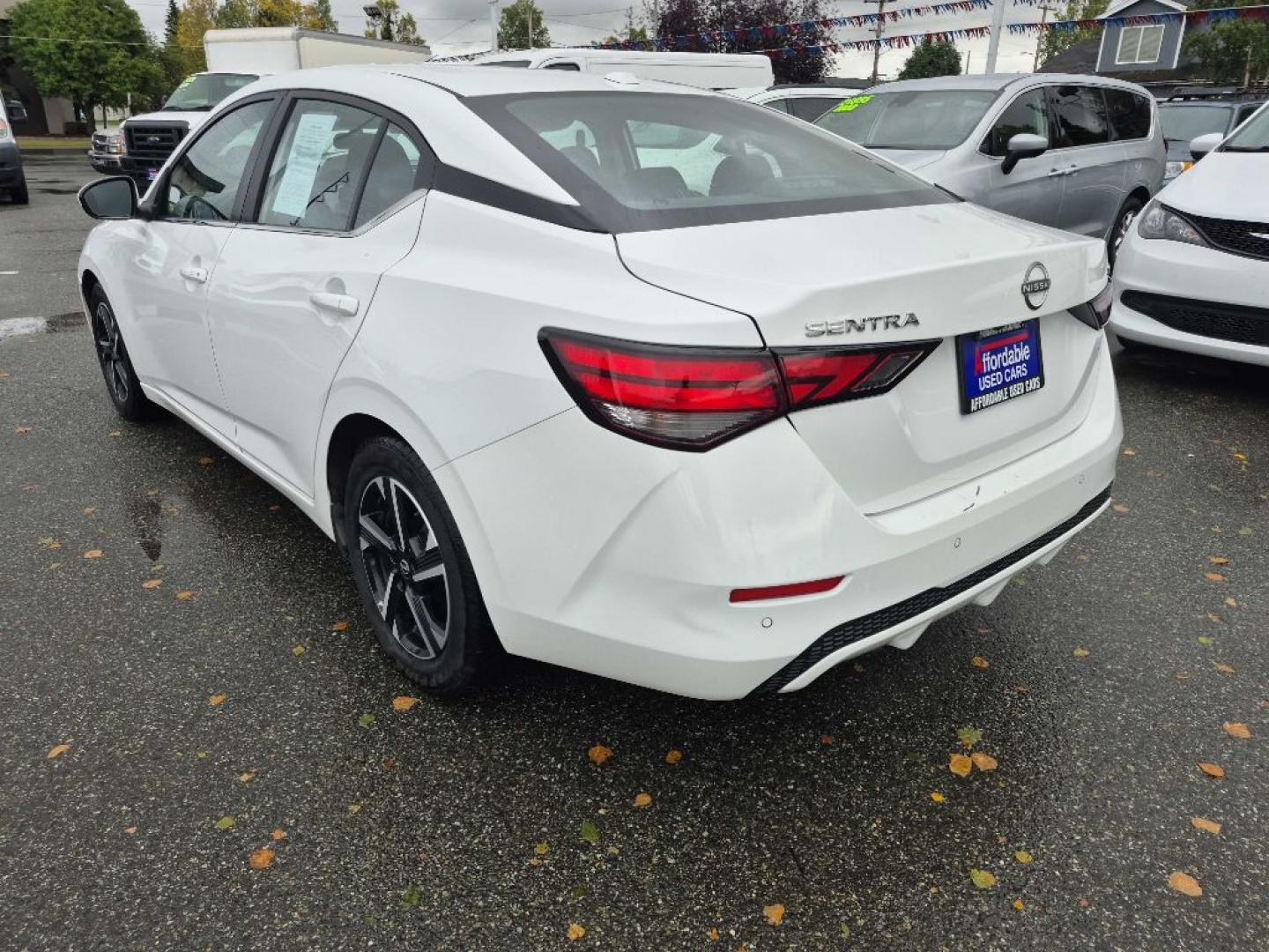 2024 WHITE NISSAN SENTRA SV SV (3N1AB8CVXRY) with an 2.0L engine, Continuously Variable transmission, located at 929 East 8th Ave, Anchorage, AK, 99501, (907) 274-2277, 61.214783, -149.866074- Photo#2