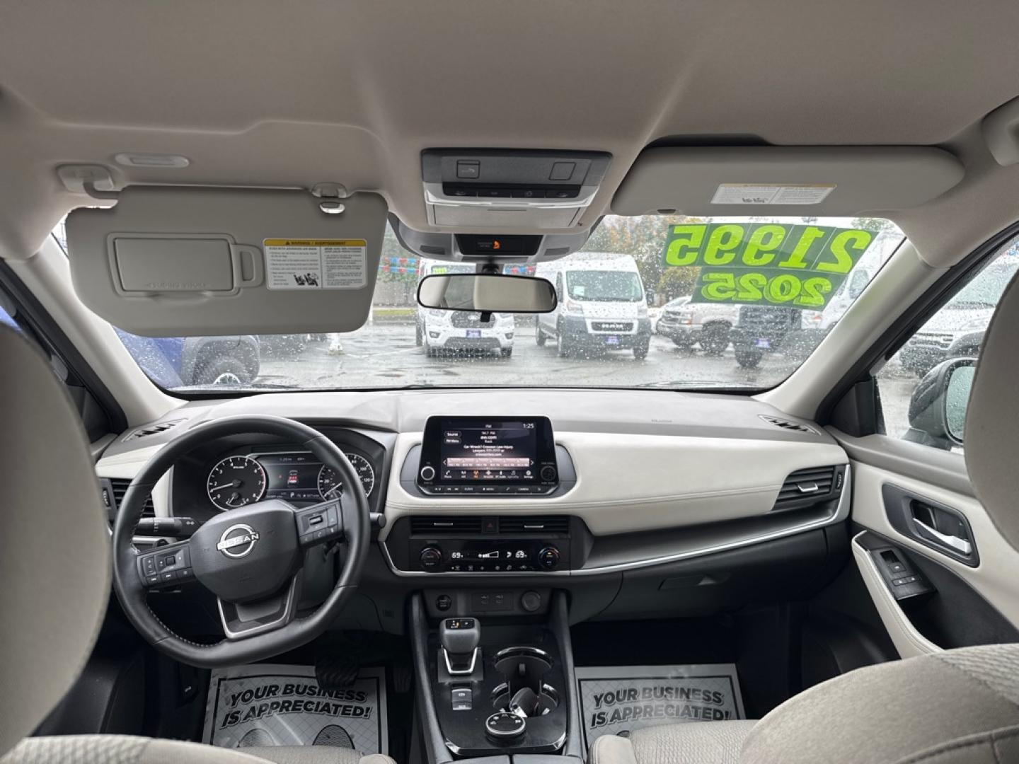2025 BLACK NISSAN ROGUE SV SV (5N1BT3BB6SC) with an 1.5L engine, Continuously Variable transmission, located at 929 East 8th Ave, Anchorage, AK, 99501, (907) 274-2277, 61.214783, -149.866074- Photo#3