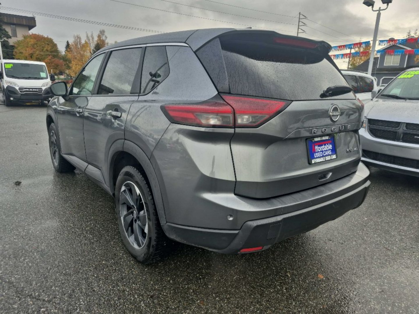 2024 GRAY NISSAN ROGUE SV SV (5N1BT3BB2RC) with an 1.5L engine, Continuously Variable transmission, located at 929 East 8th Ave, Anchorage, AK, 99501, (907) 274-2277, 61.214783, -149.866074- Photo#2